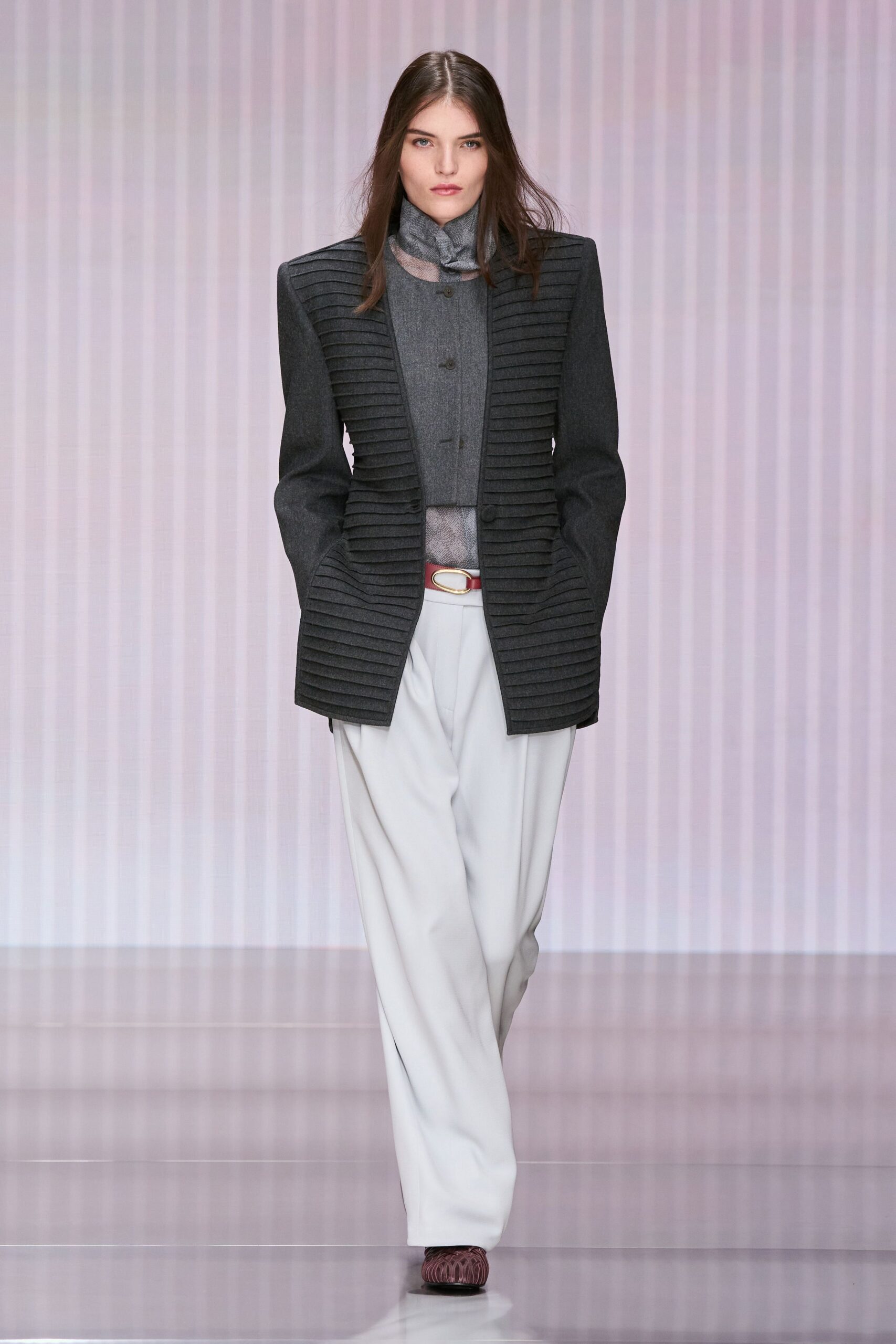 black wool long-sleeve collared structured buttoned pleated blazer