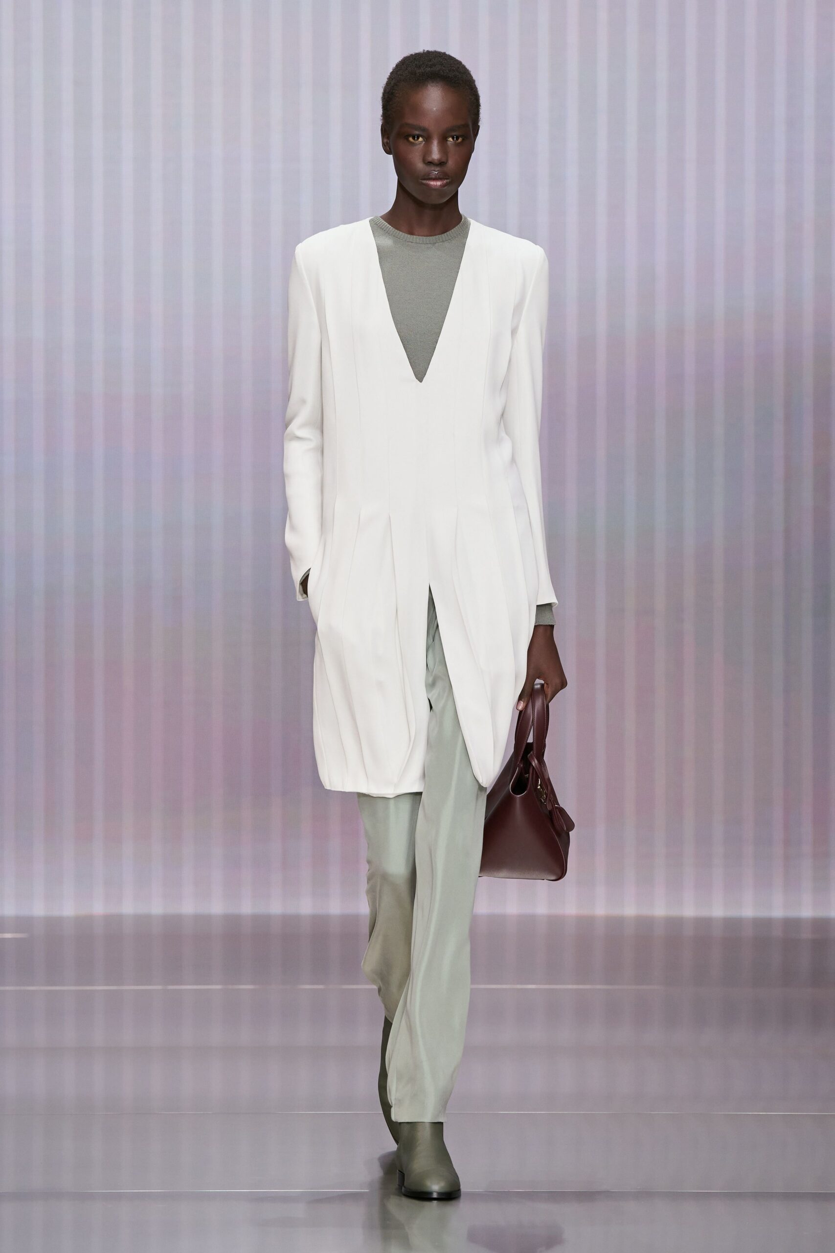 Giorgio Armani Fall 2026 Ready-to-Wear Look 17