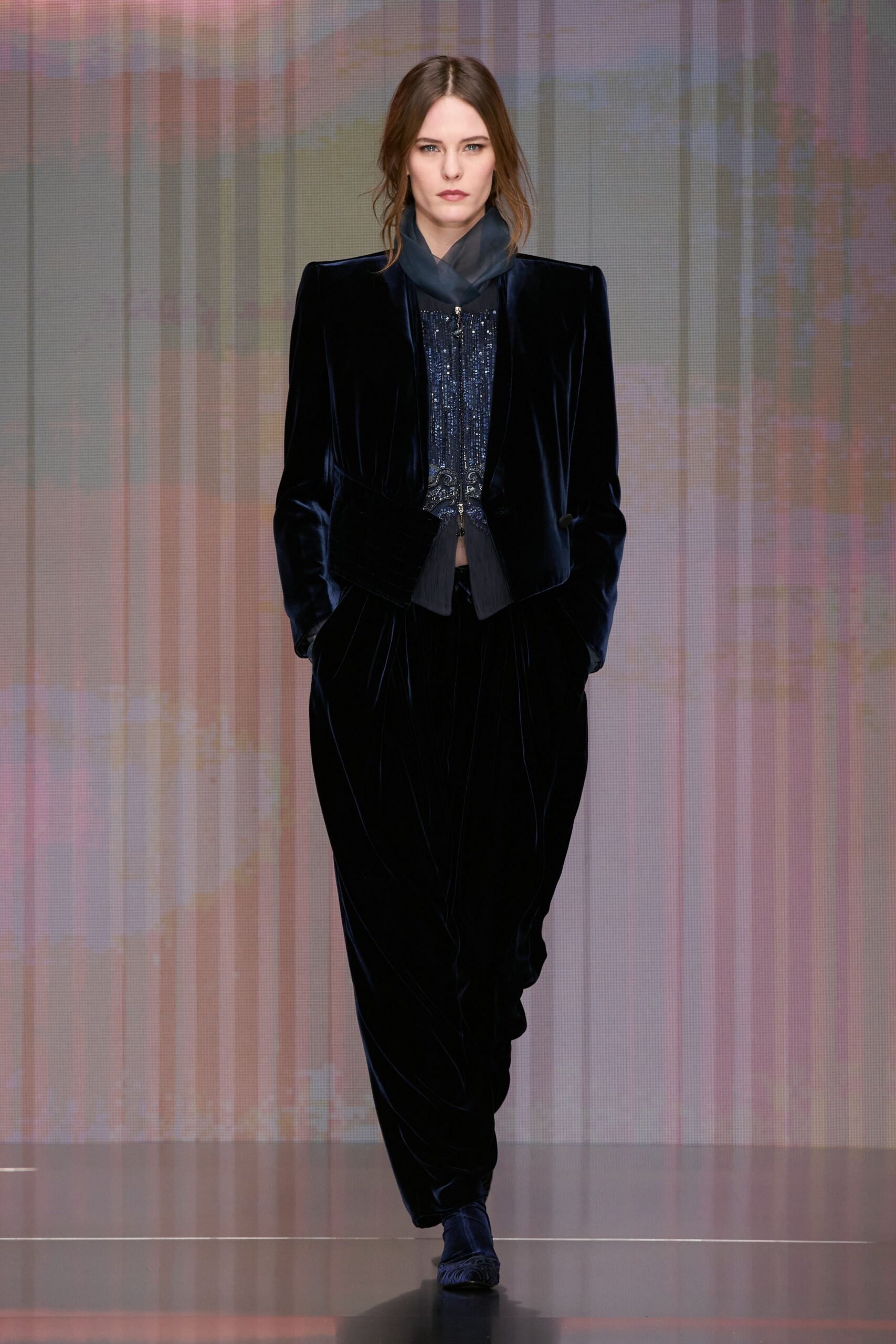 black velvet long-sleeve collared tailored buttoned blazer
