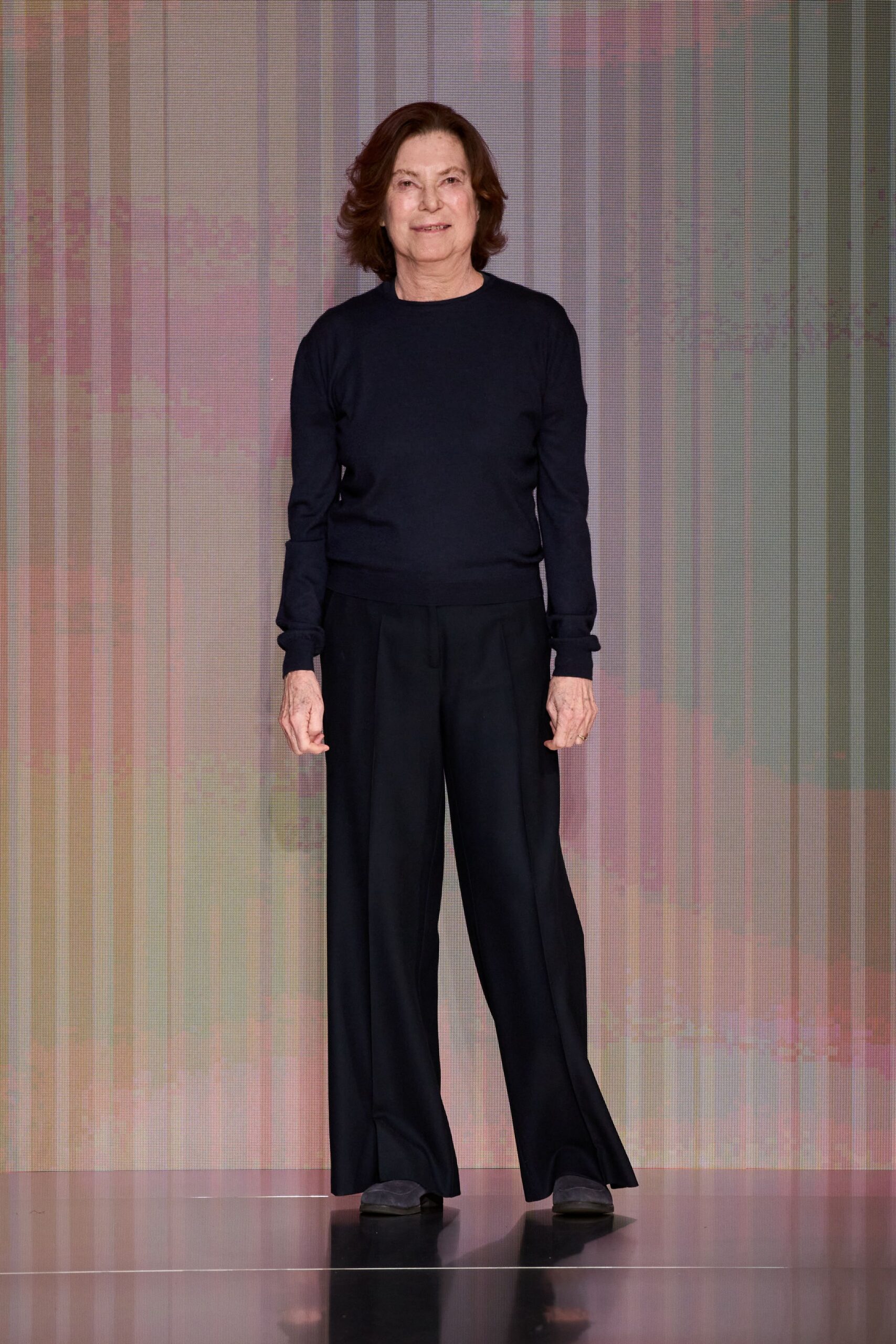 black cotton long-sleeve collared fitted top