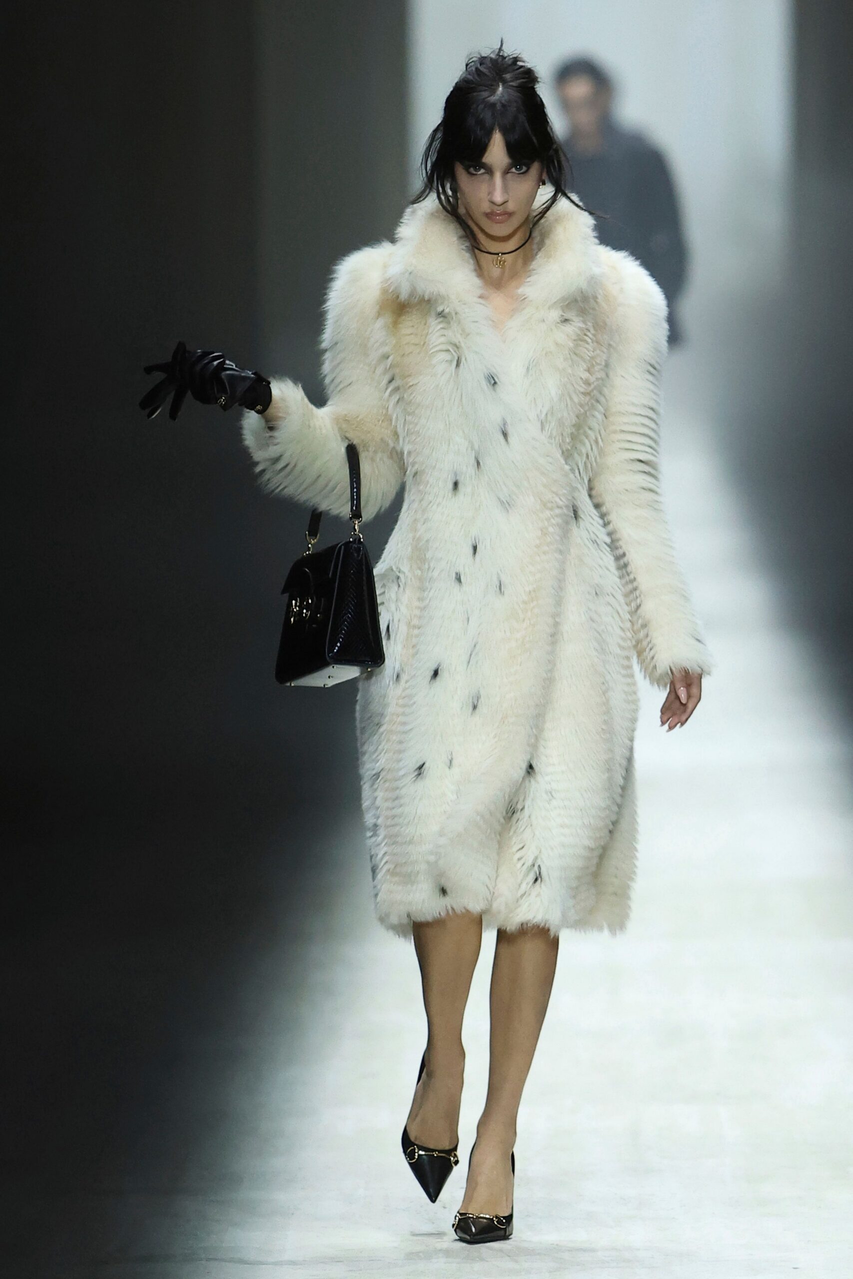 white fur long-sleeve collared fitted draped coat