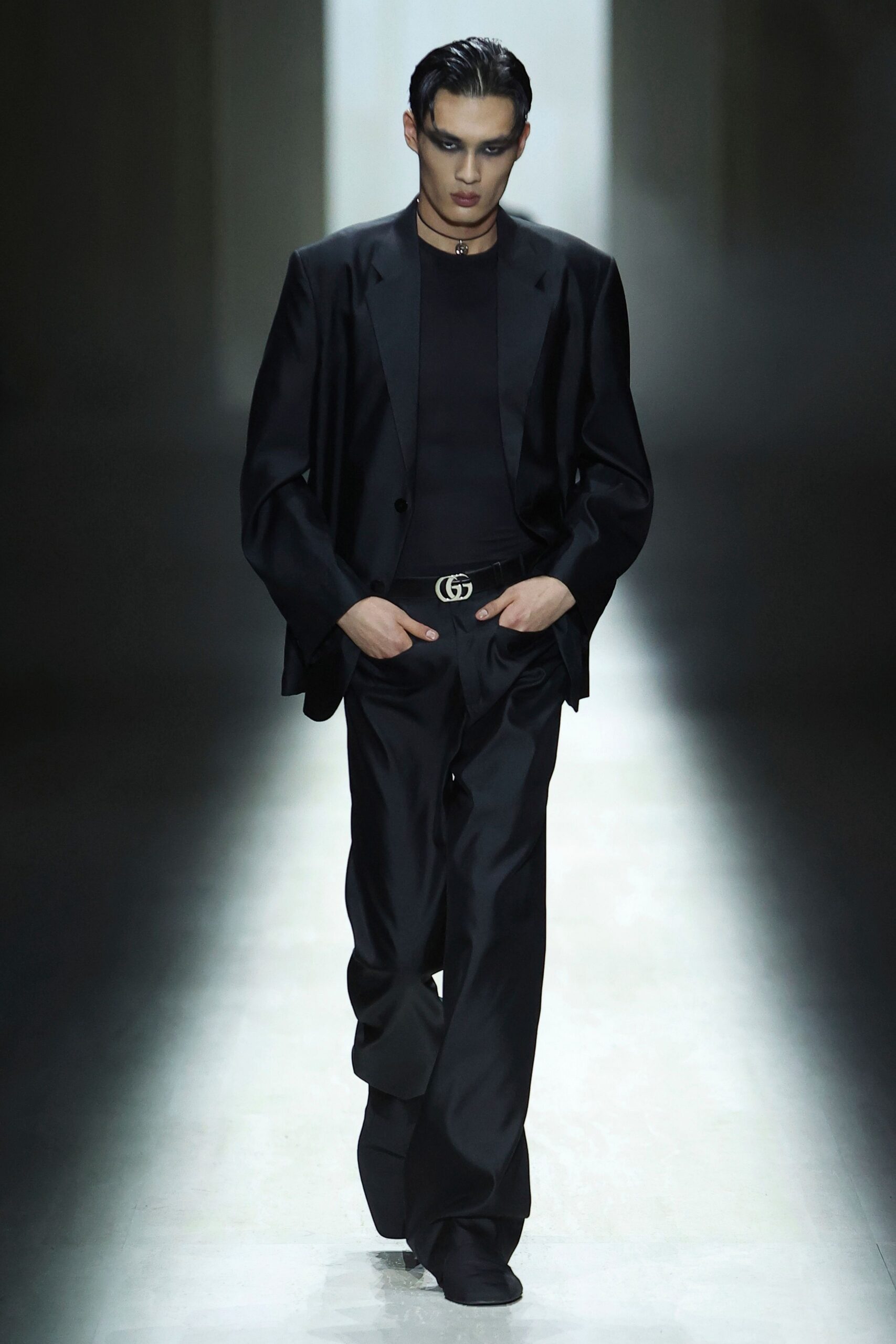 black silk long-sleeve collared tailored buttoned suit
