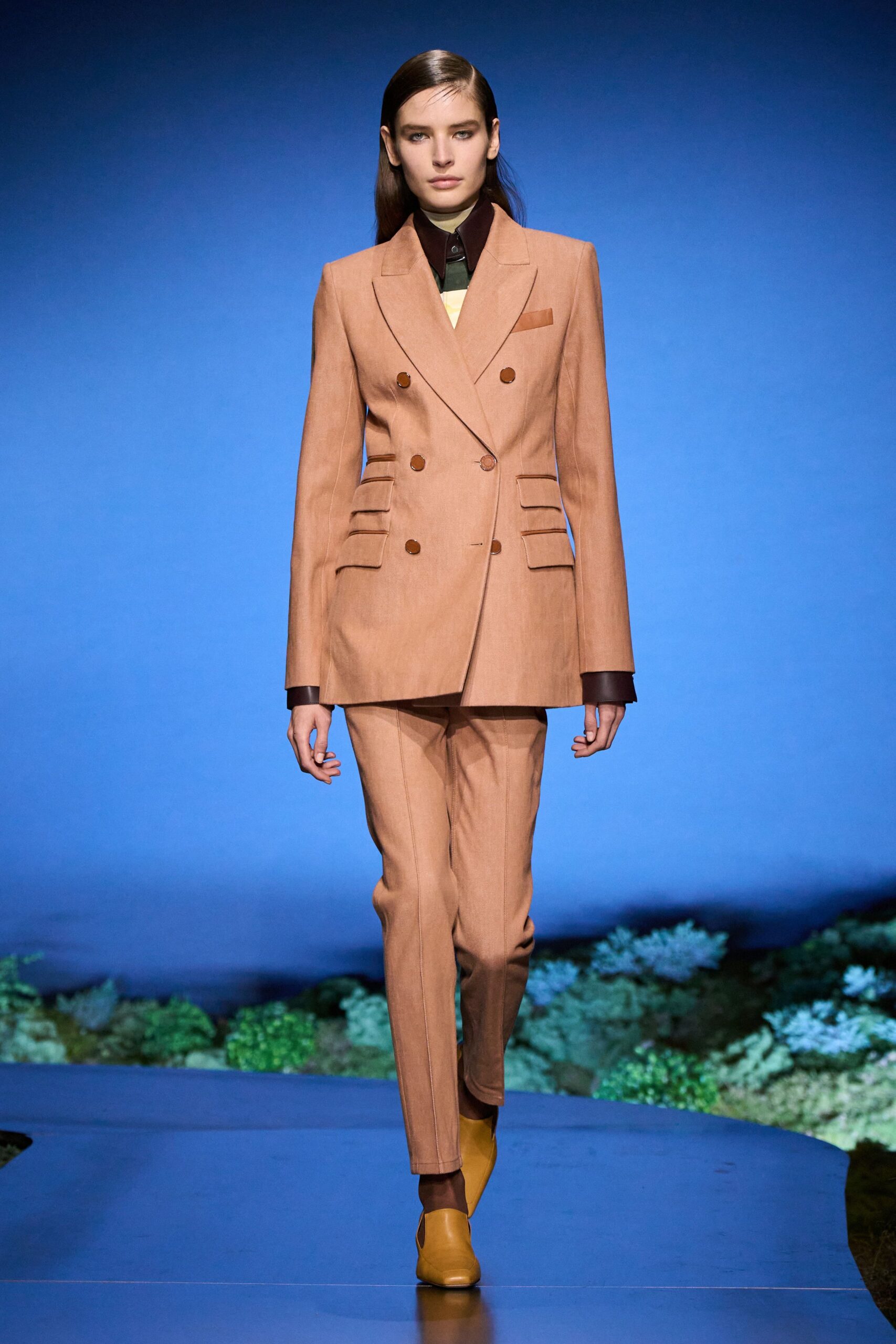 pink cotton long-sleeve collared tailored buttoned suit