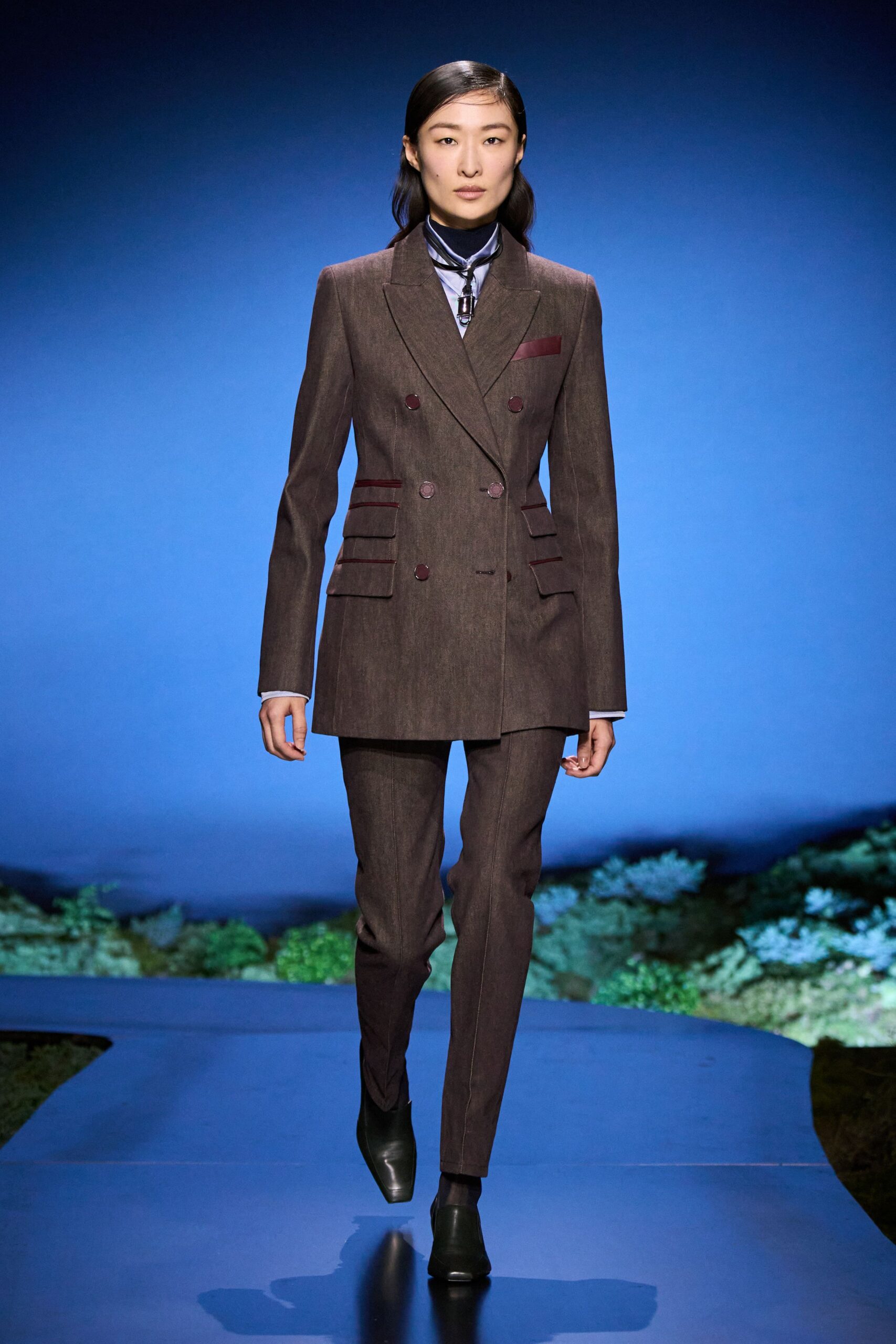 brown wool long-sleeve collared tailored buttoned suit