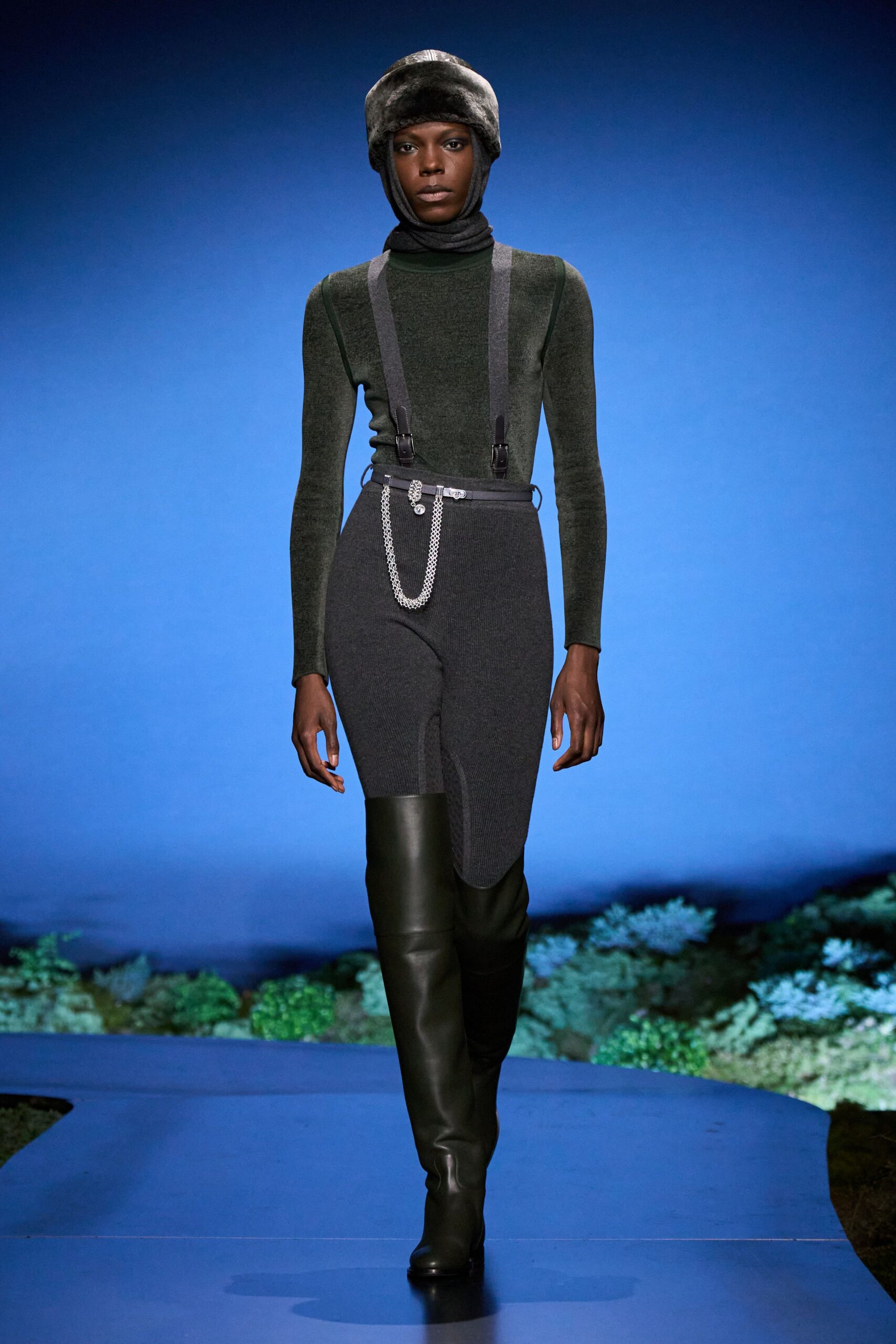 fitted green wool top with gray pants