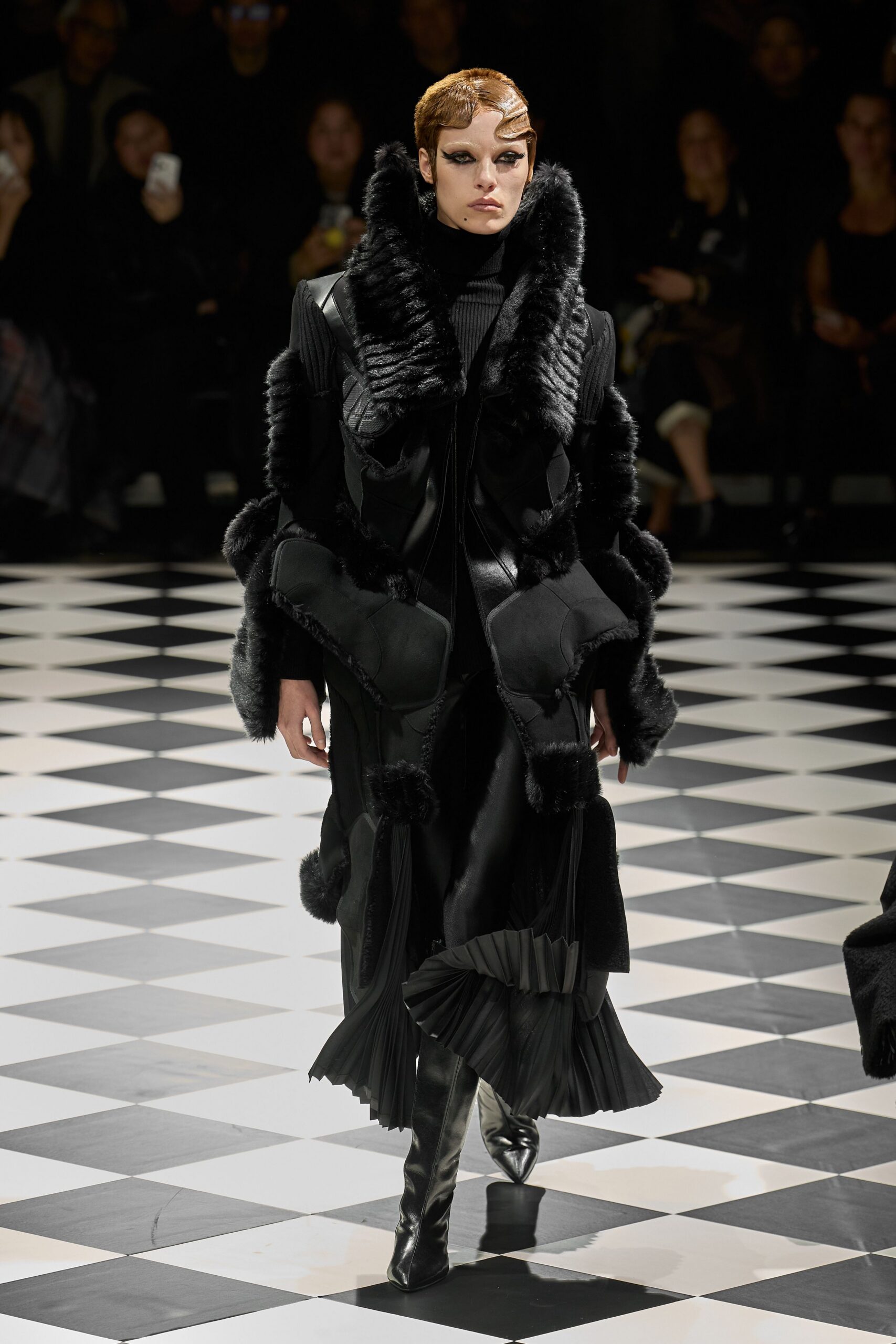 black fur long-sleeve collared fitted pleated layered coat