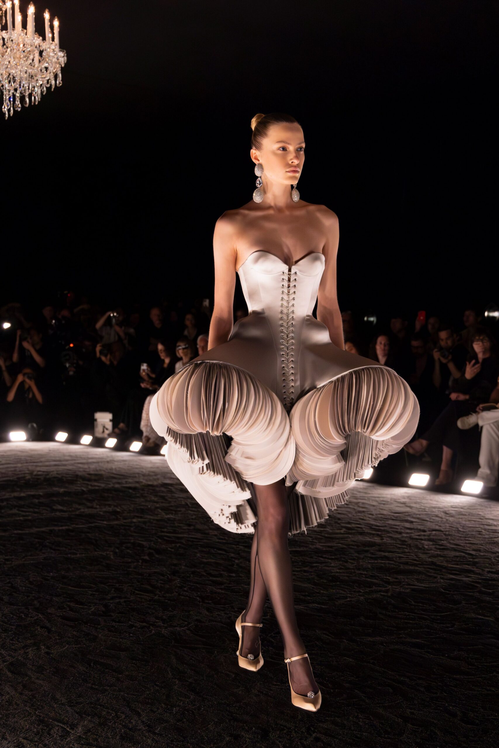 Schiaparelli Fall 2024 Couture Look 10