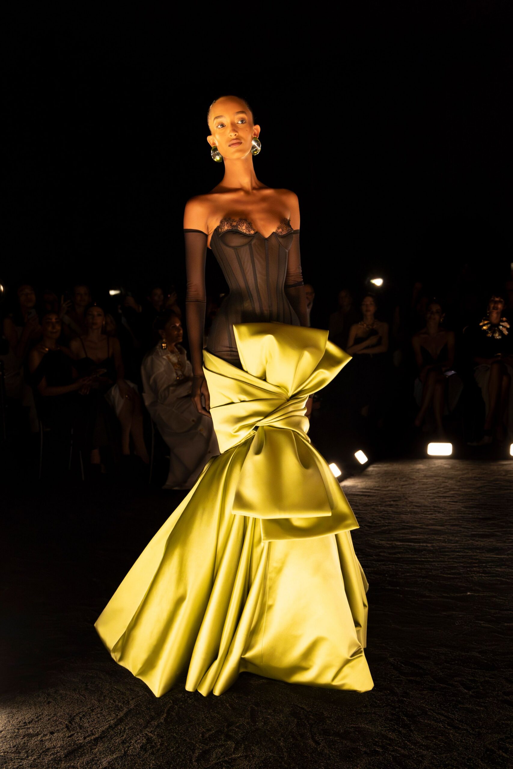 Schiaparelli Fall 2024 Couture Look 26