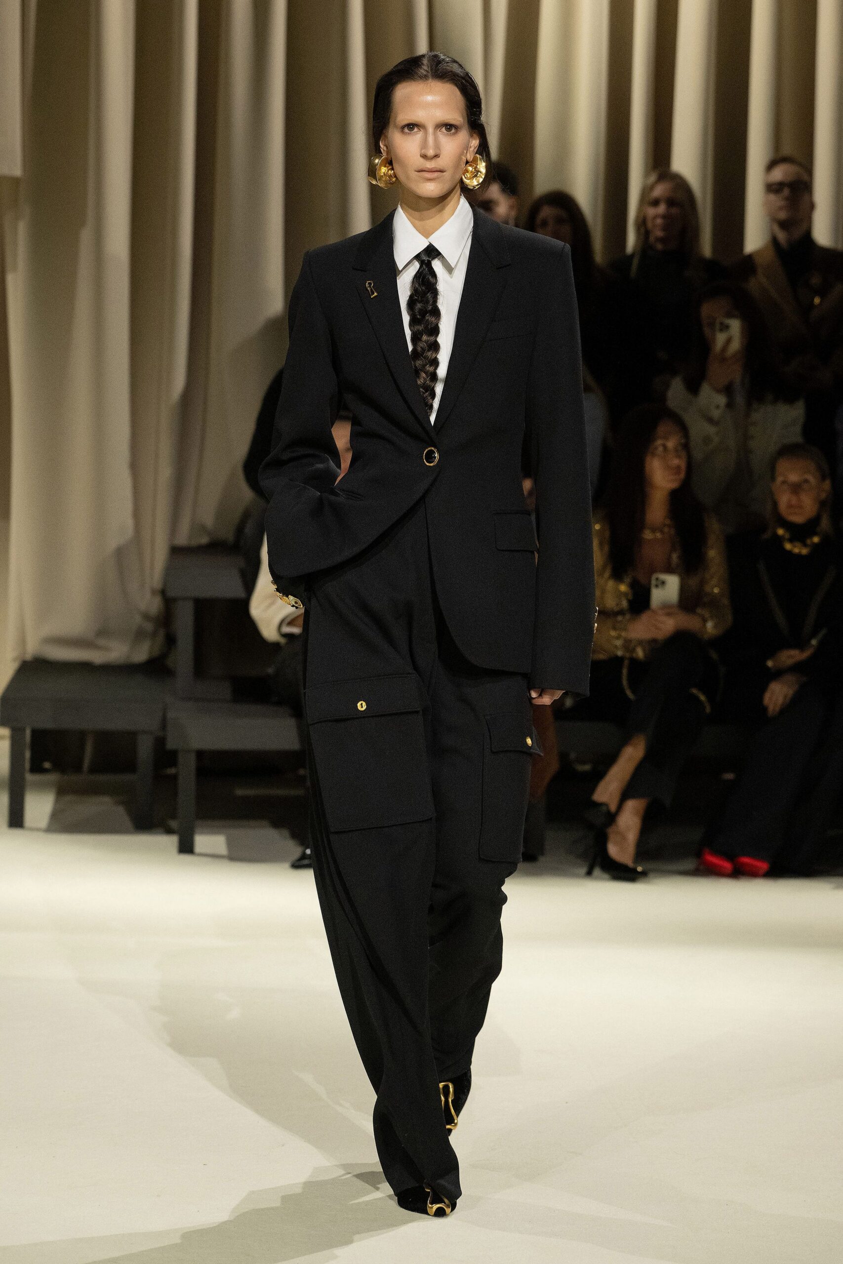 Schiaparelli Fall 2024 Ready-to-Wear Look 2