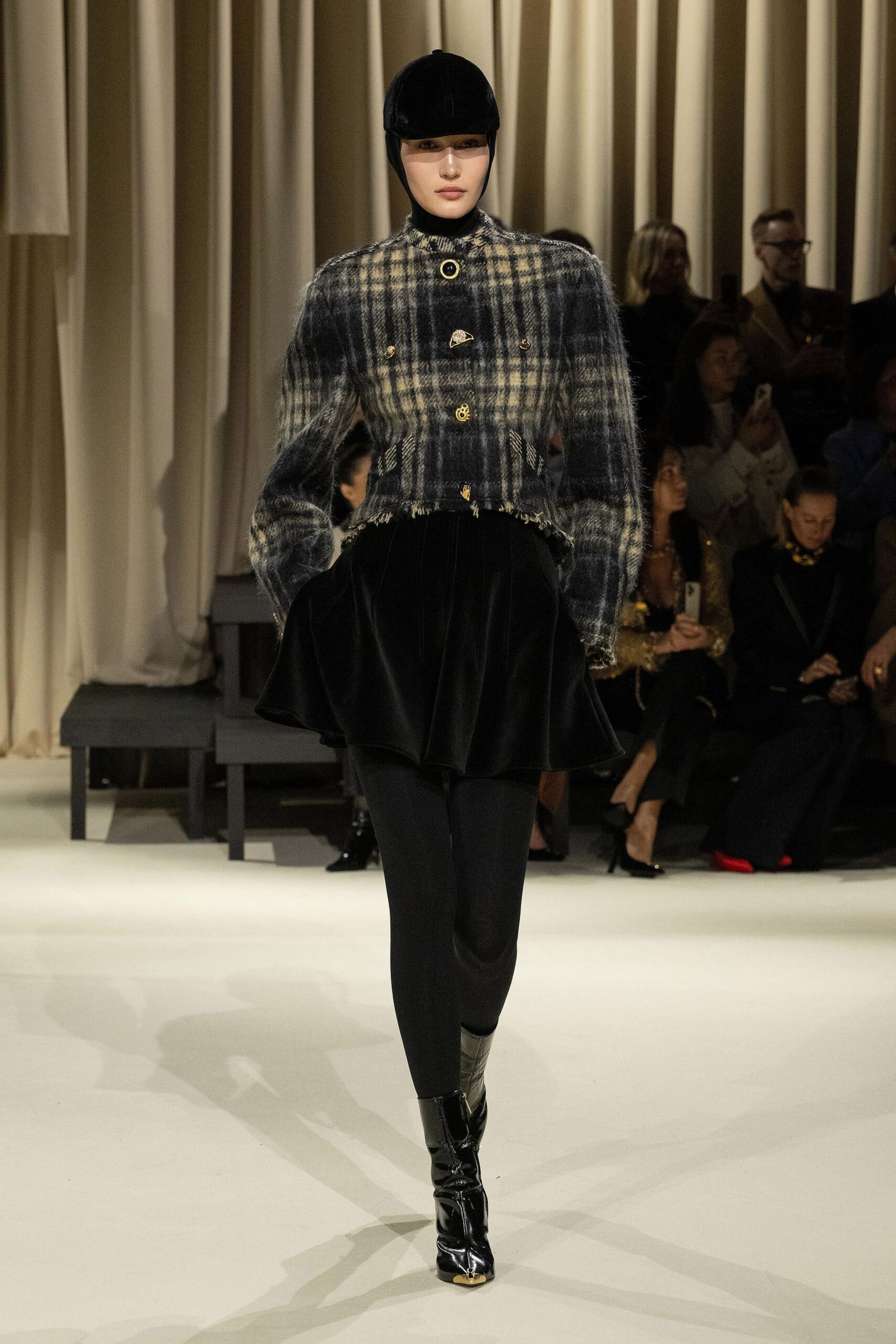 Schiaparelli Fall 2024 Ready-to-Wear Look 8