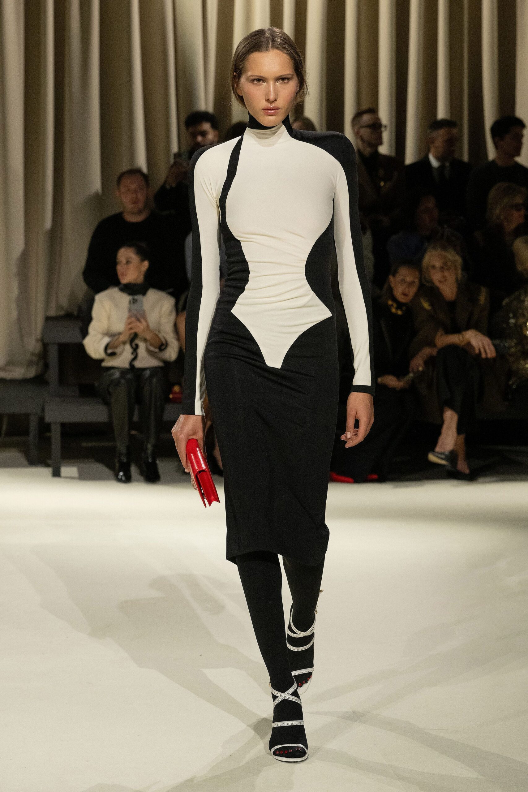 Schiaparelli Fall 2024 Ready-to-Wear Look 13