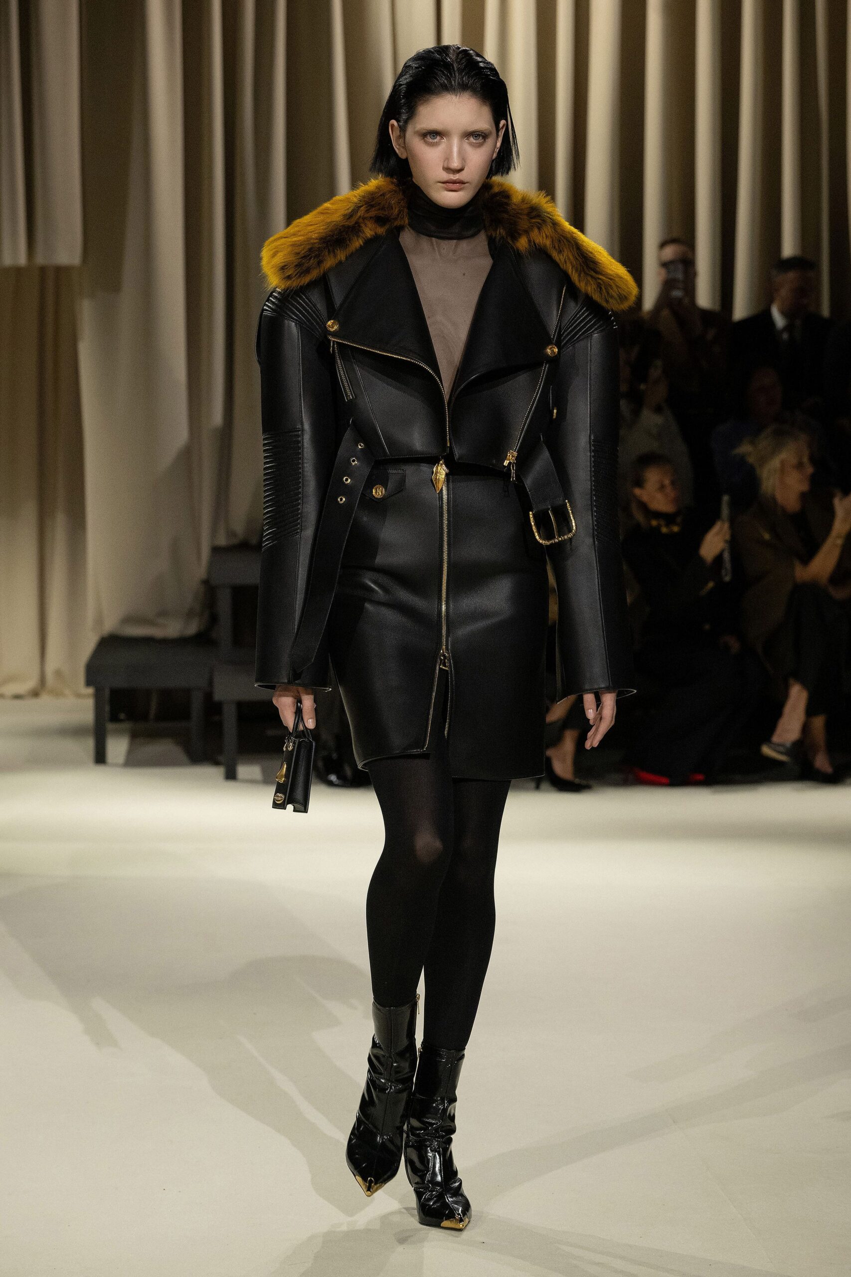 Schiaparelli Fall 2024 Ready-to-Wear Look 21