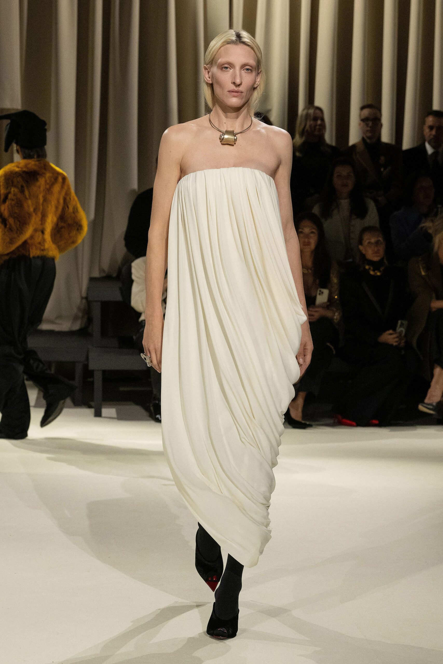 Schiaparelli Fall 2024 Ready-to-Wear Look 26
