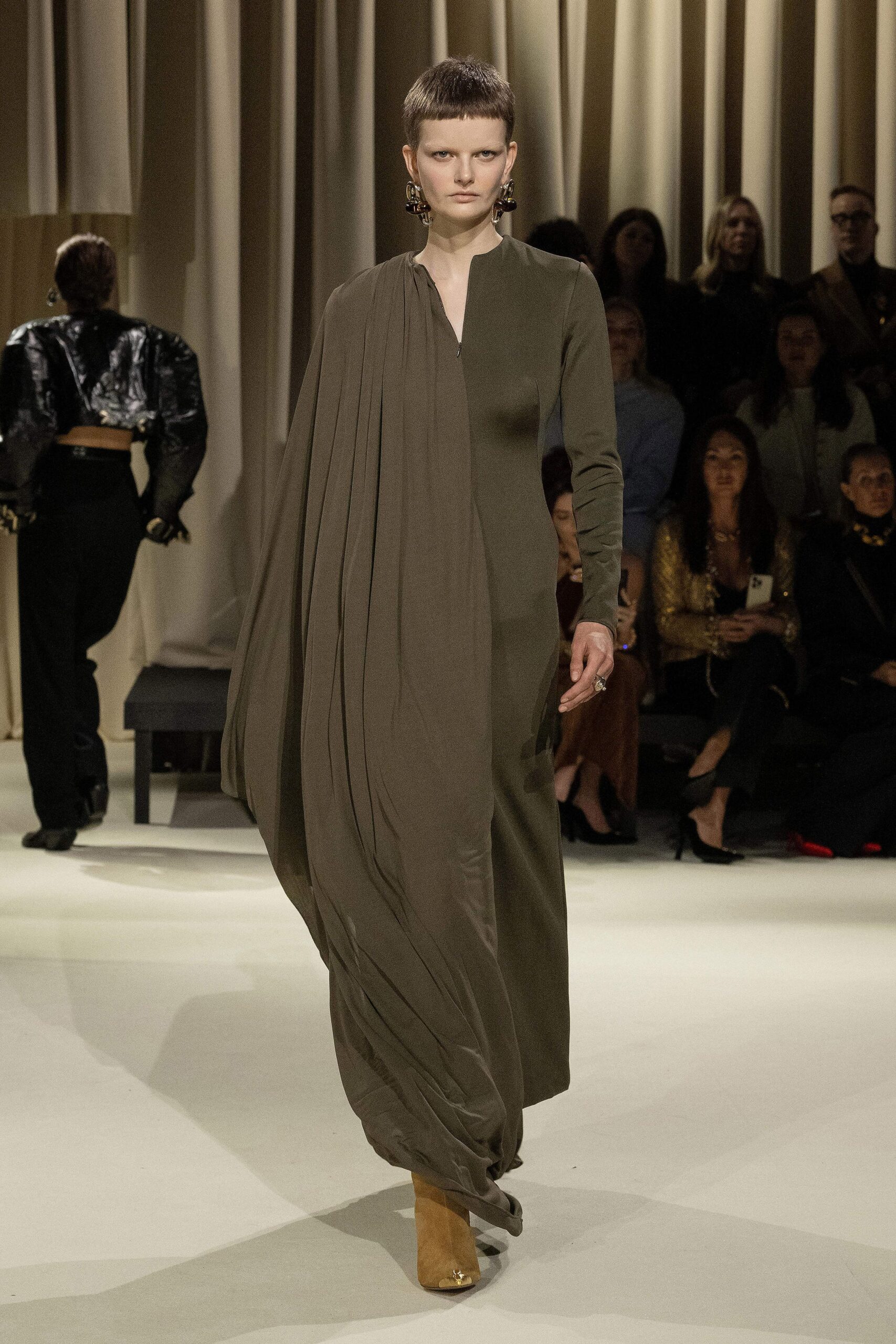 Schiaparelli Fall 2024 Ready-to-Wear Look 27