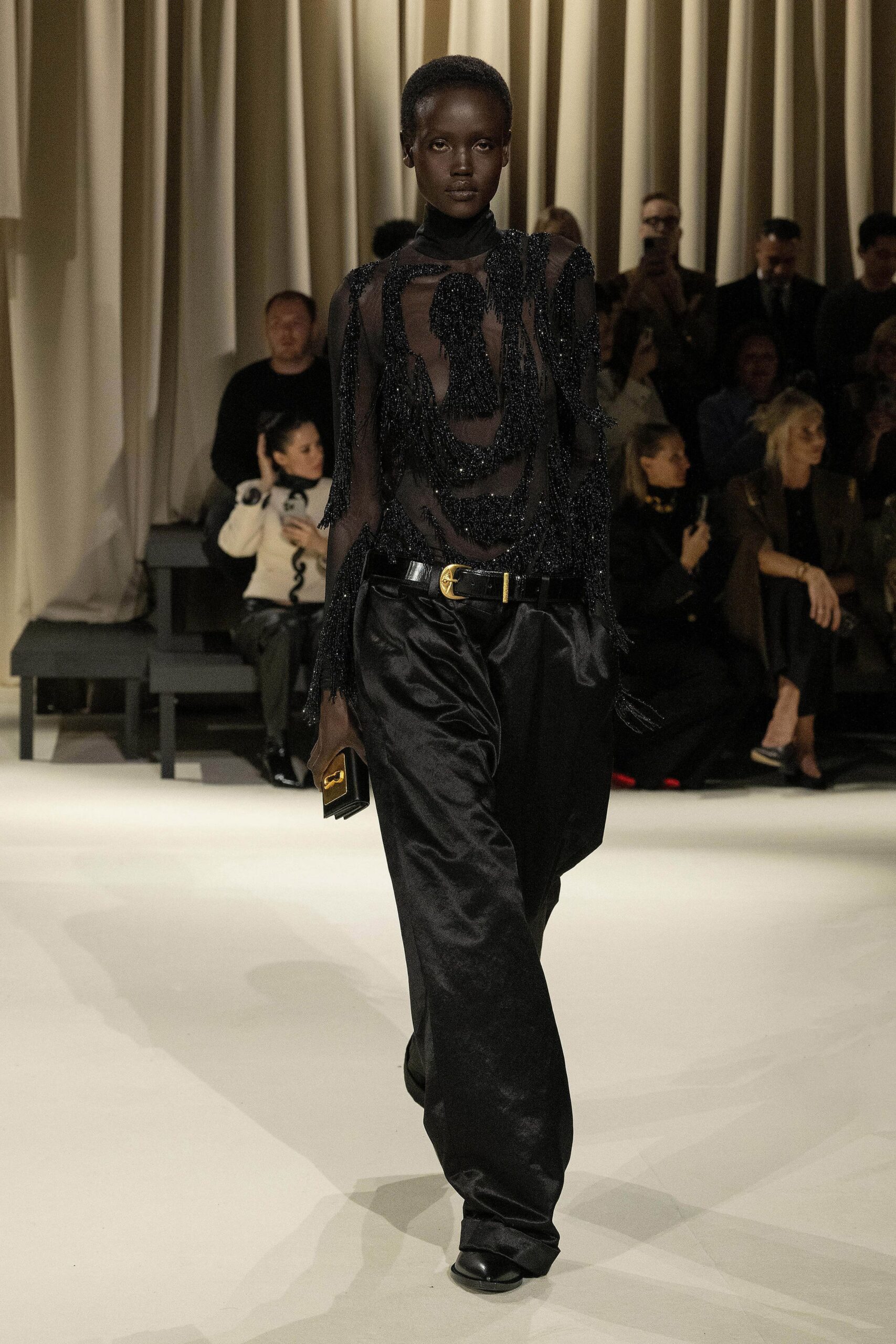 Schiaparelli Fall 2024 Ready-to-Wear Look 39