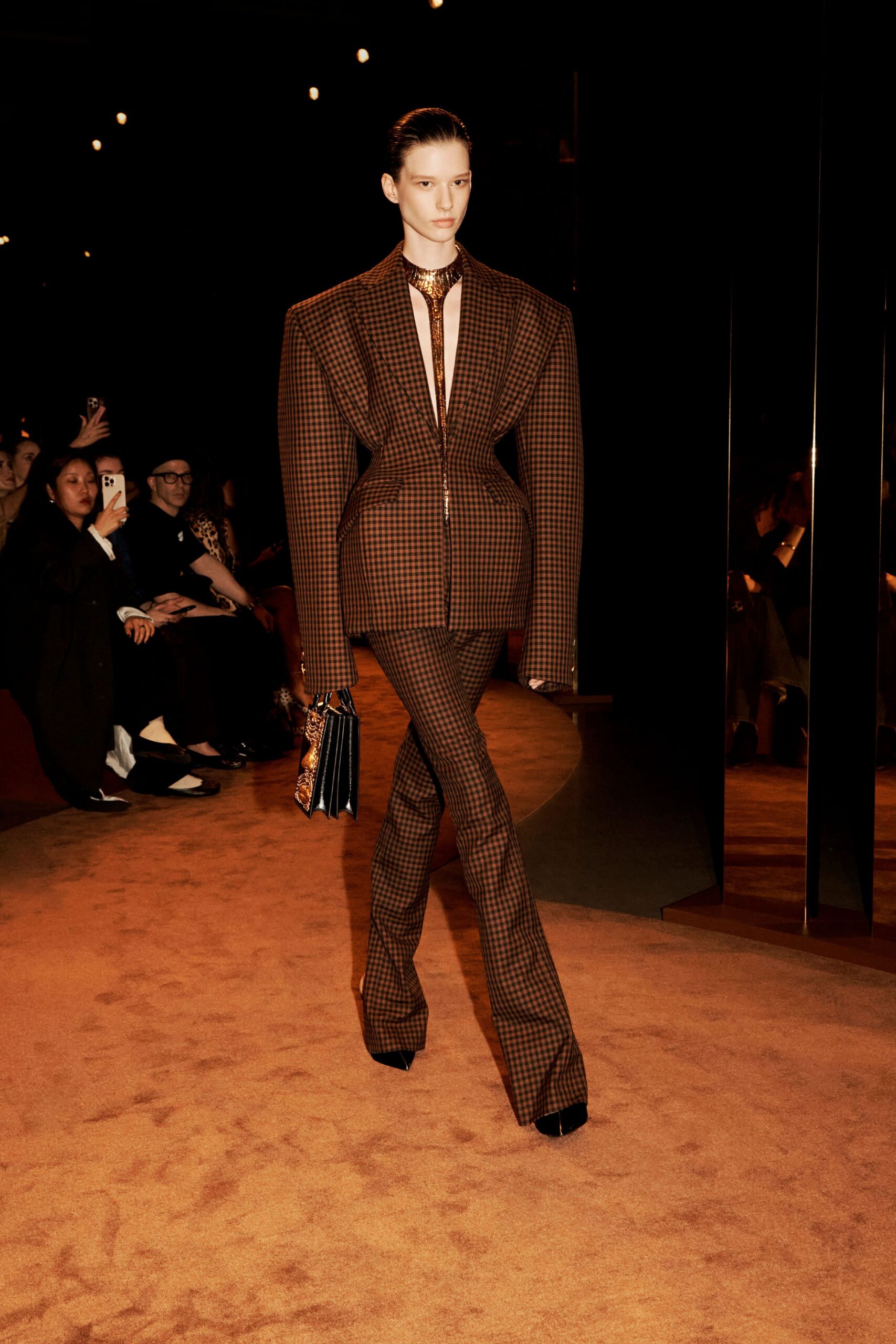 Schiaparelli Fall 2025 Ready-to-Wear Look 7