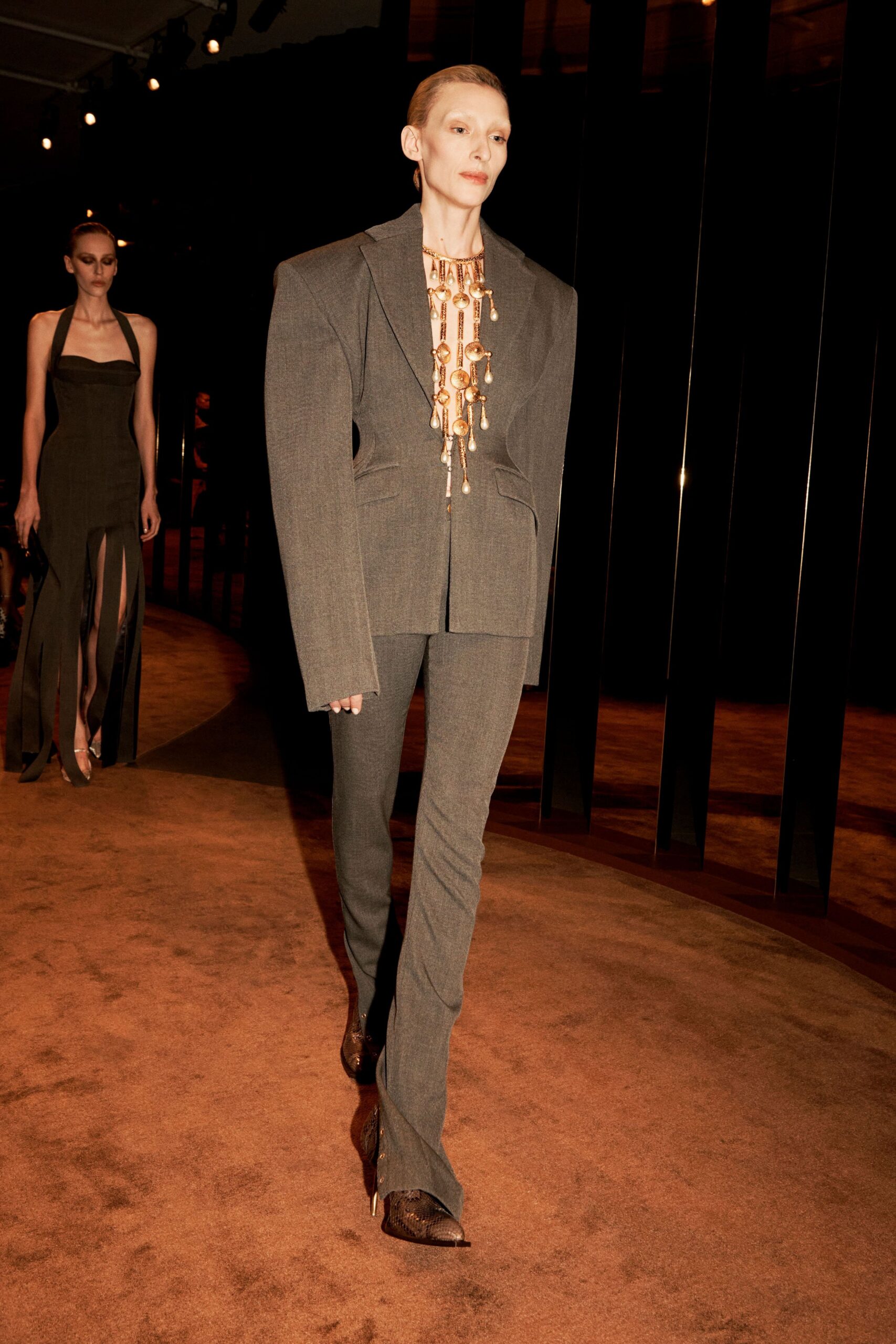 gray wool long-sleeve collared structured buttoned blazer