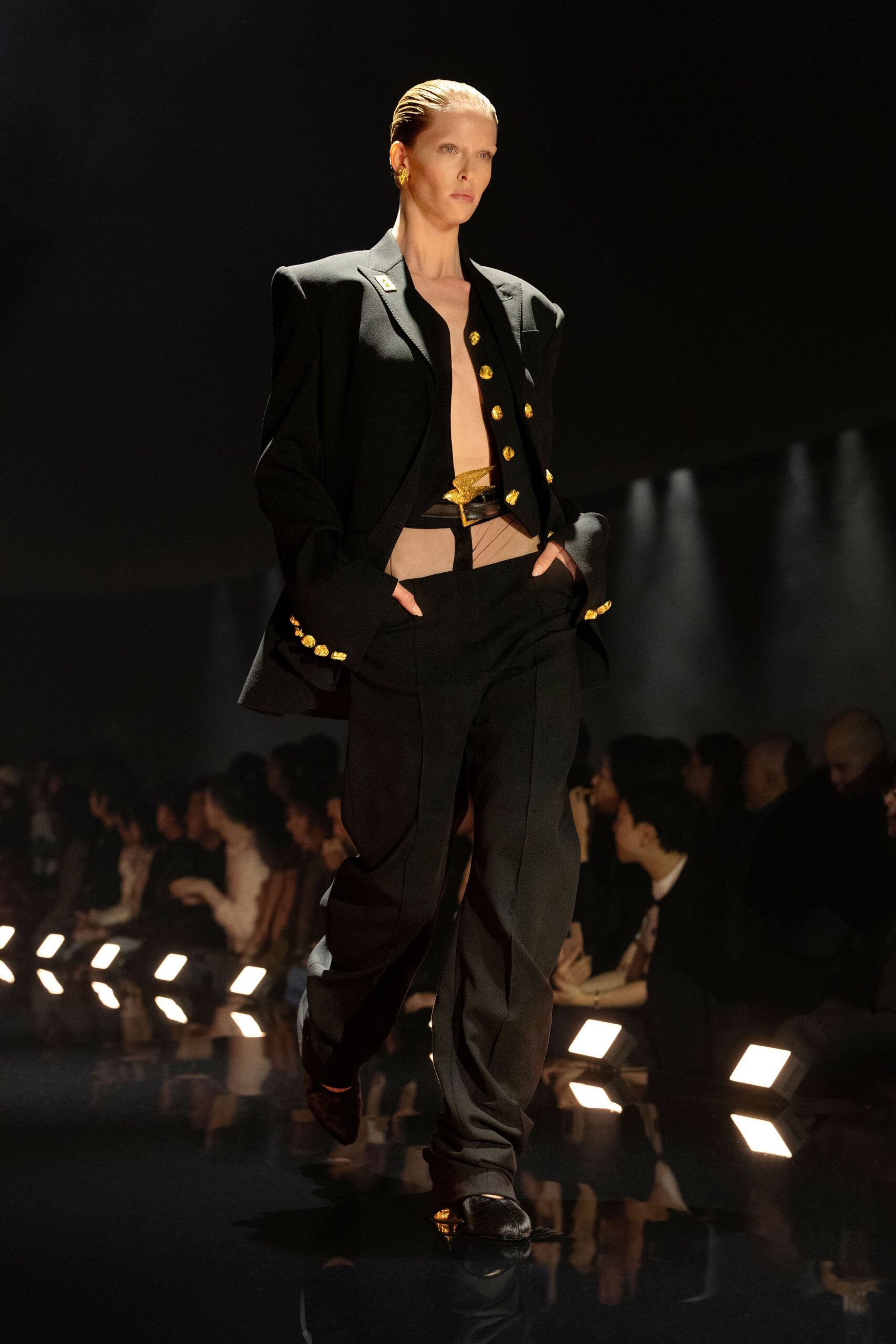black wool long-sleeve collared oversized buttoned blazer