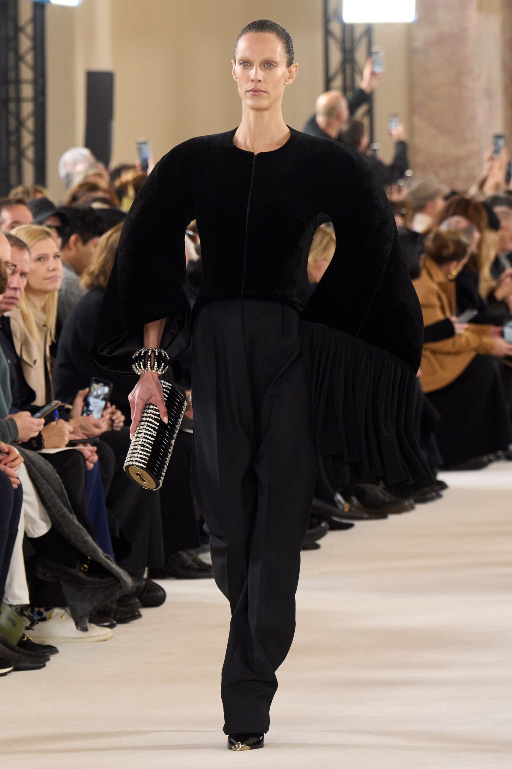 Schiaparelli Spring 2024 Couture Look 2