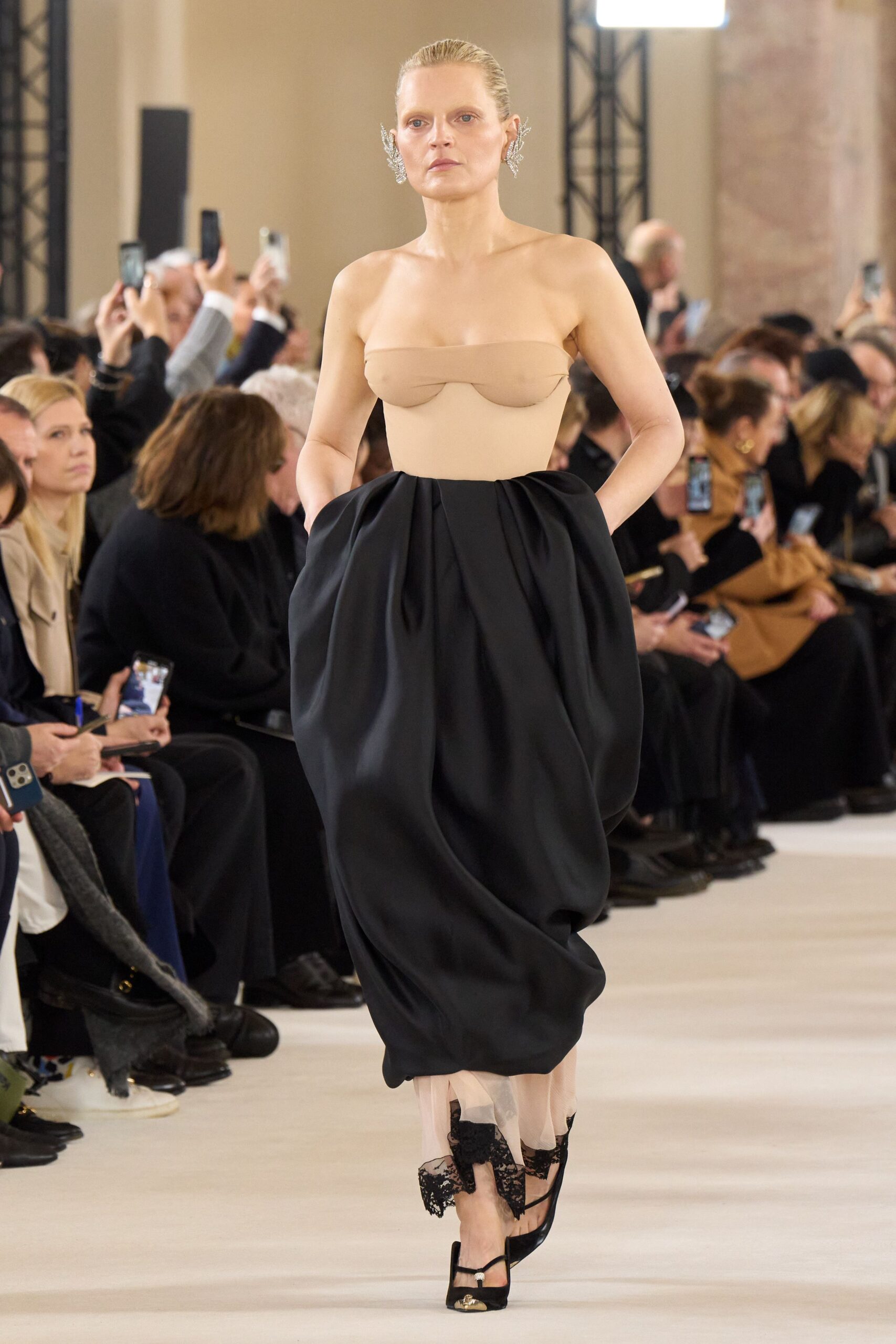 Schiaparelli Spring 2024 Couture Look 11