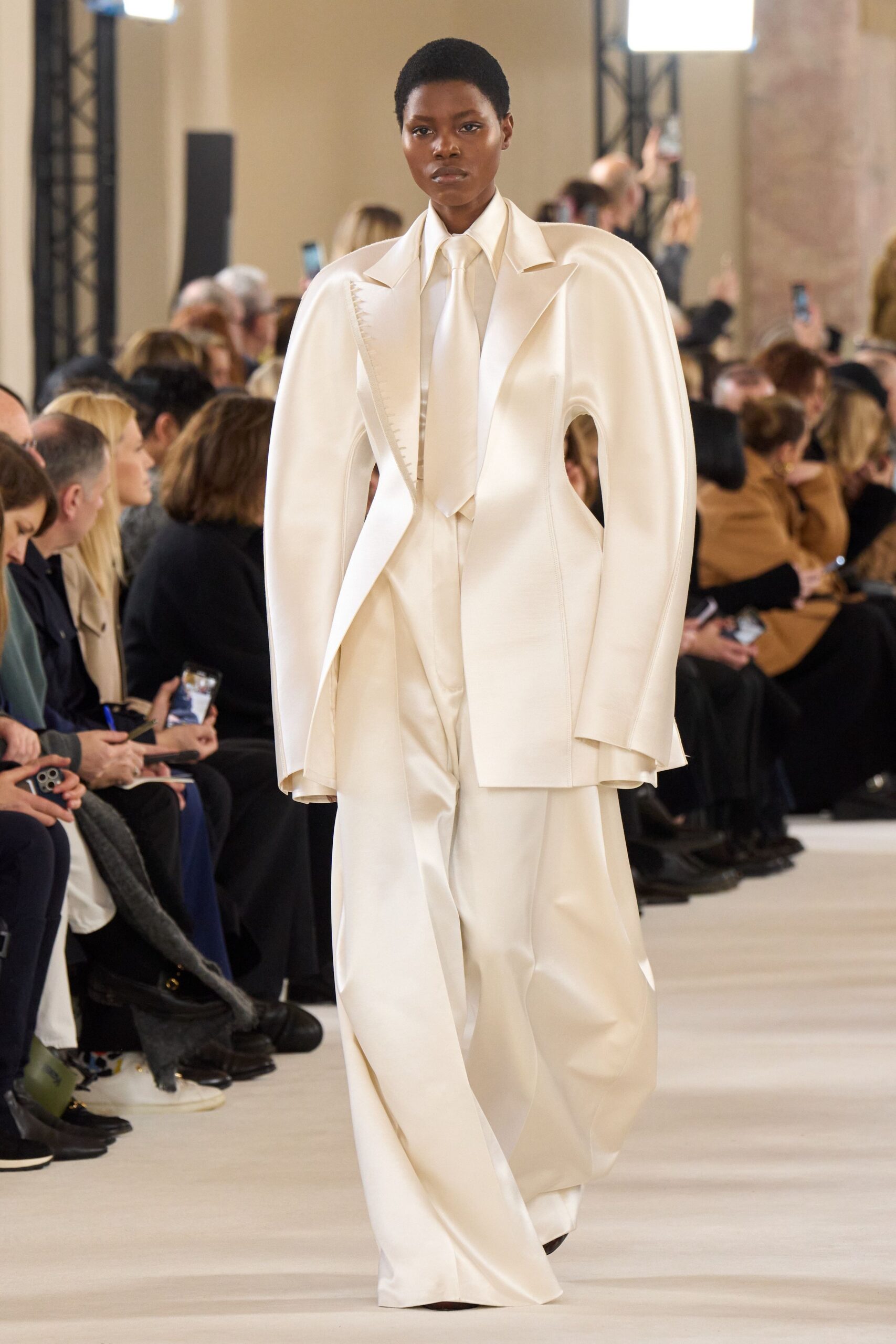 Schiaparelli Spring 2024 Couture Look 12