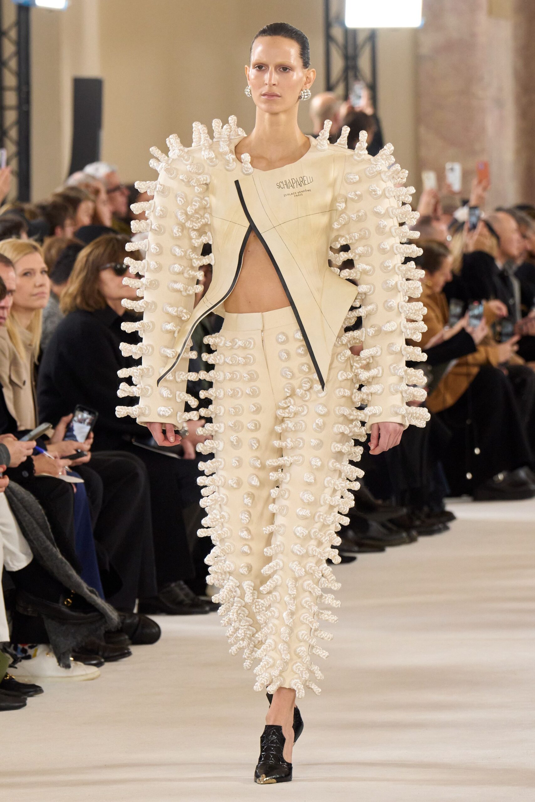 Schiaparelli Spring 2024 Couture Look 14