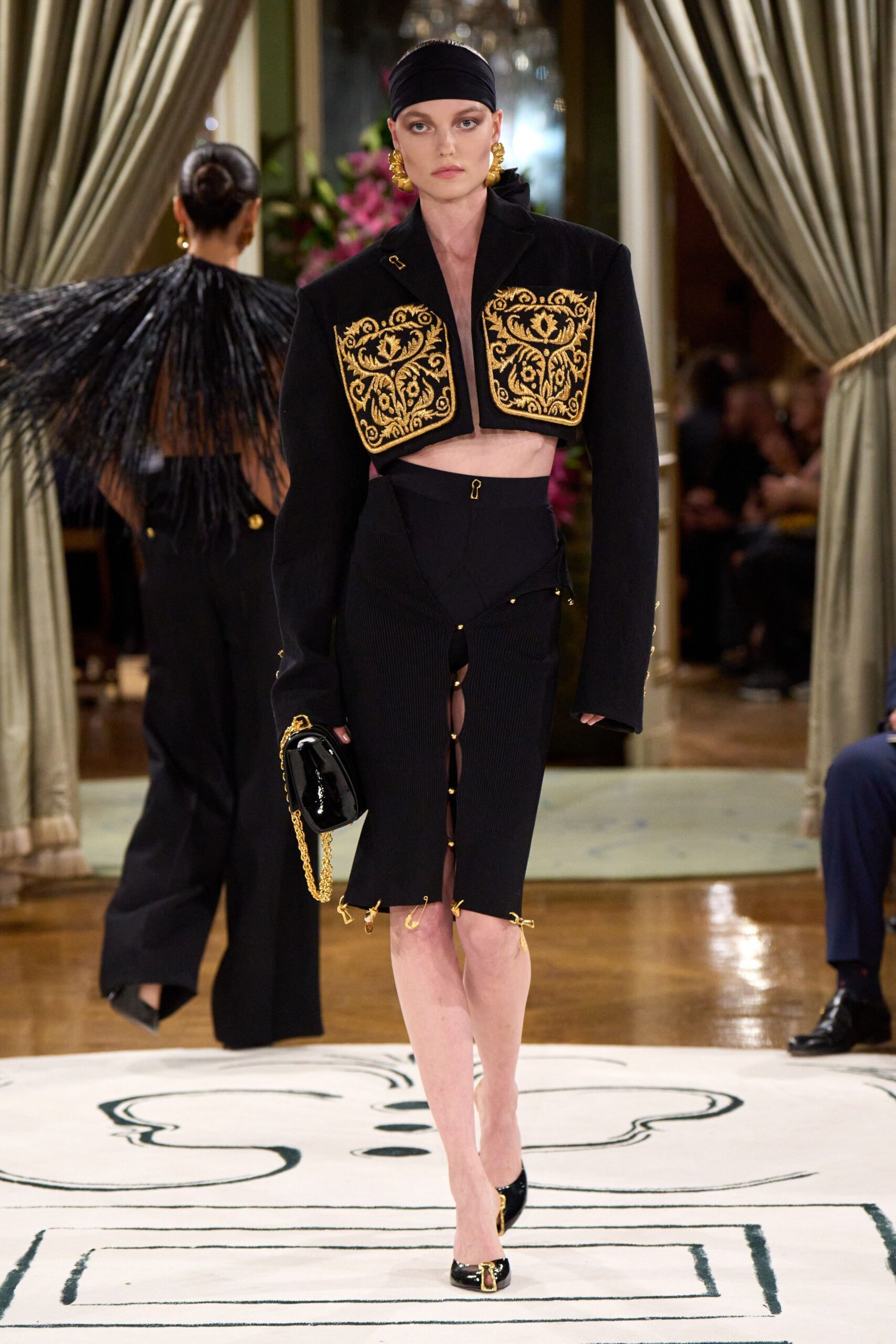 Schiaparelli Spring 2024 Ready-to-Wear Look 3