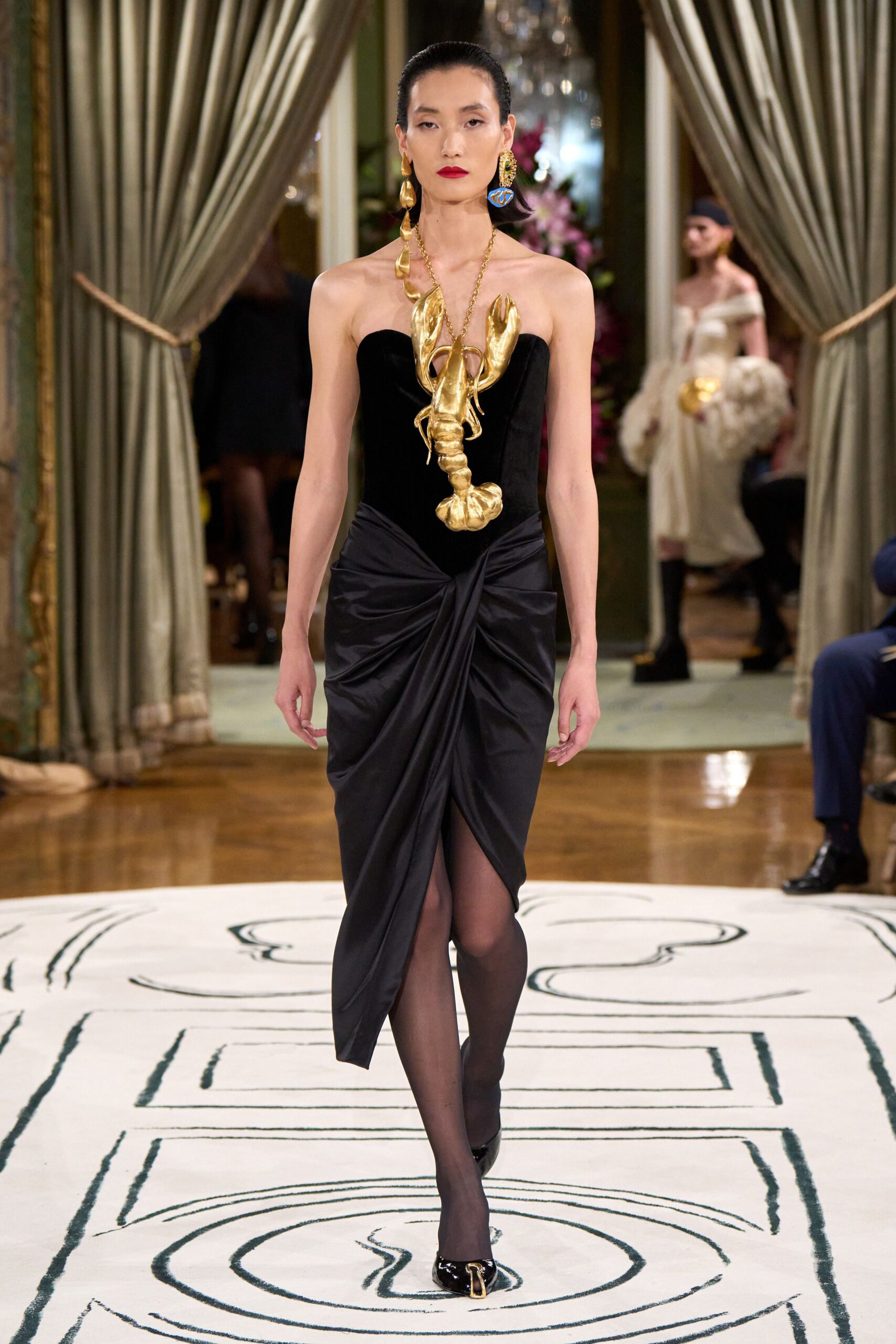 Schiaparelli Spring 2024 Ready-to-Wear Look 12