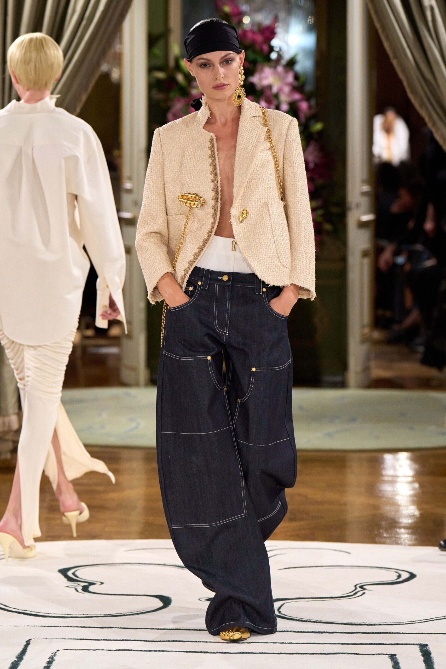 Schiaparelli Spring 2024 Ready-to-Wear Look 15