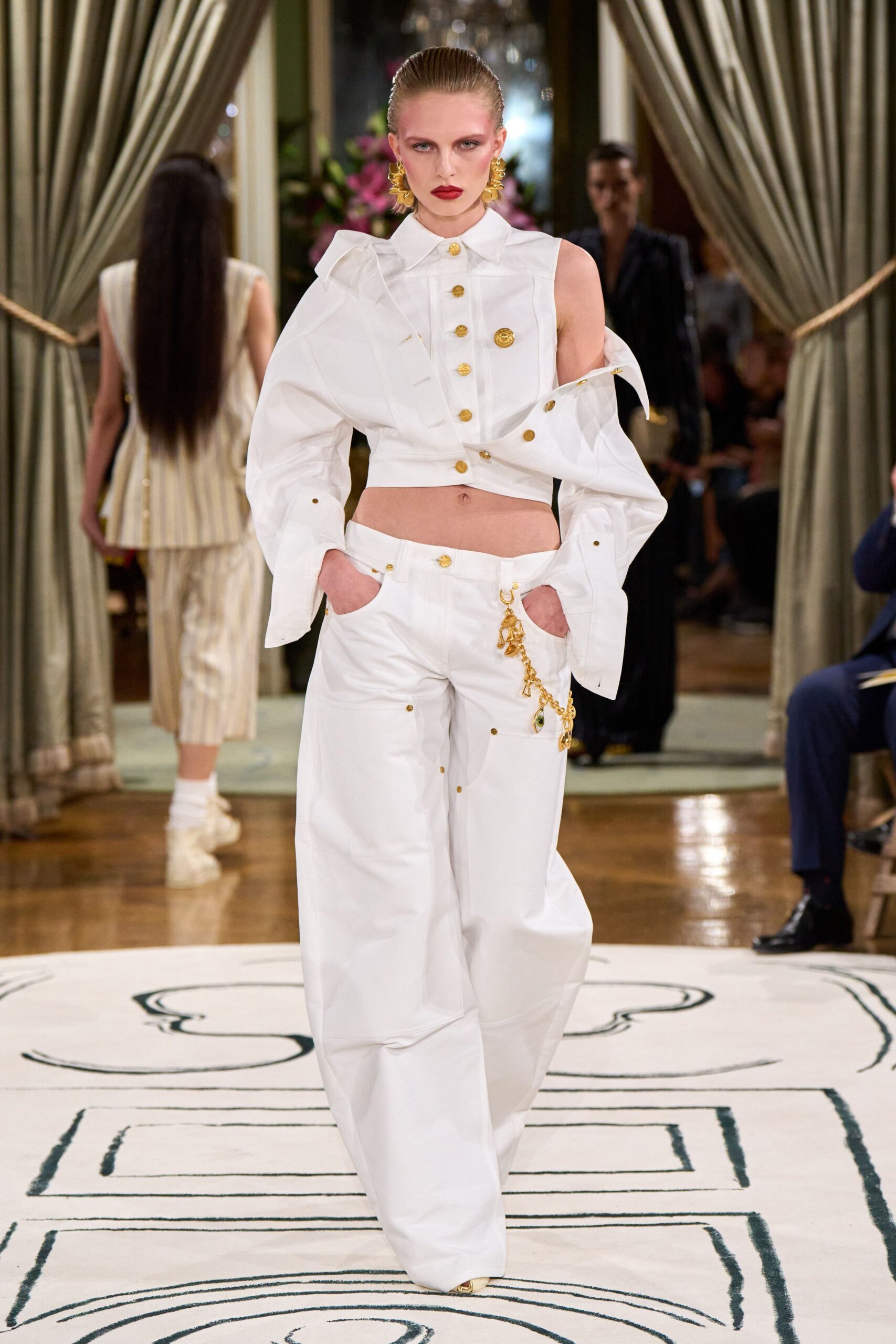 Schiaparelli Spring 2024 Ready-to-Wear Look 23