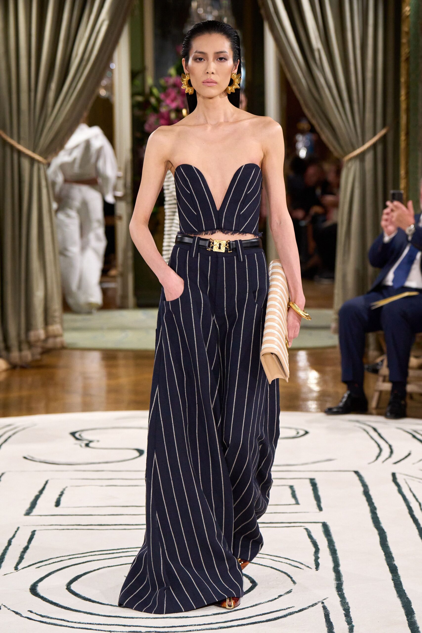 Schiaparelli Spring 2024 Ready-to-Wear Look 25