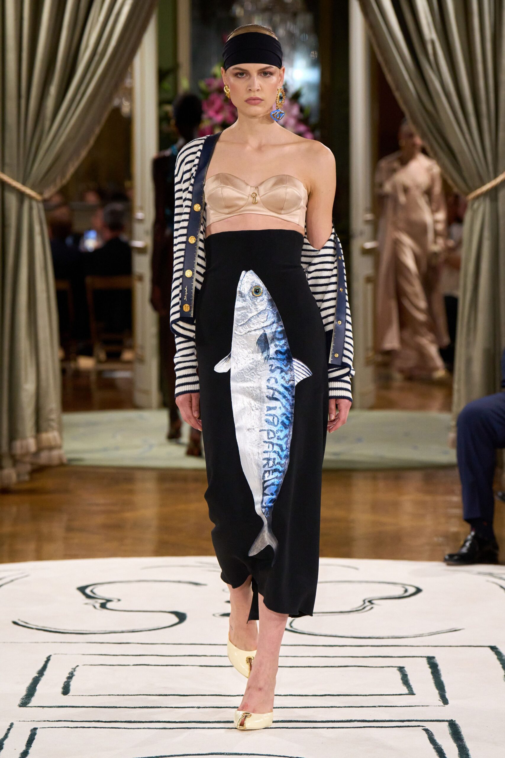 Schiaparelli Spring 2024 Ready-to-Wear Look 31