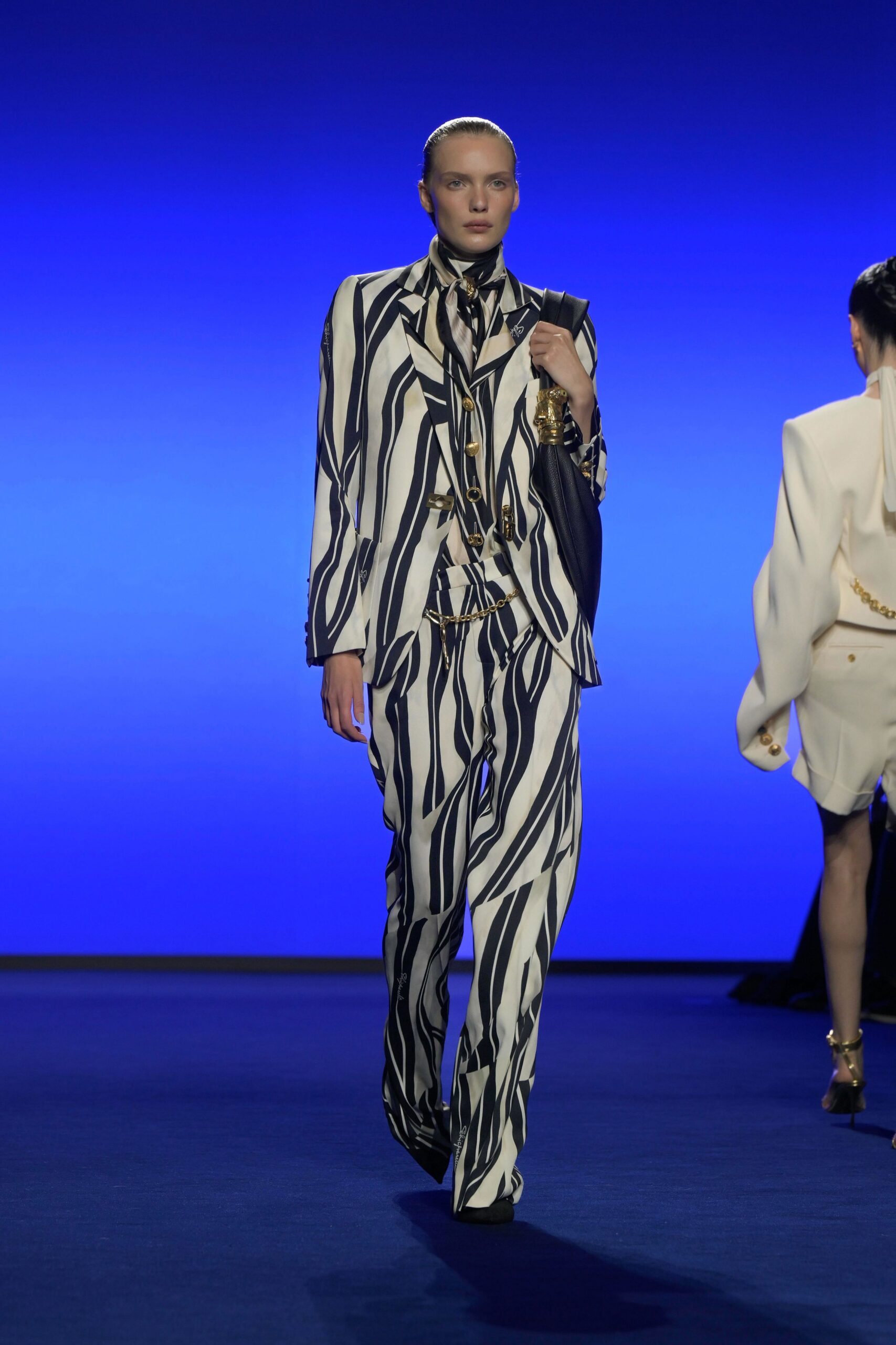 Schiaparelli Spring 2025 Ready-to-Wear Look 14