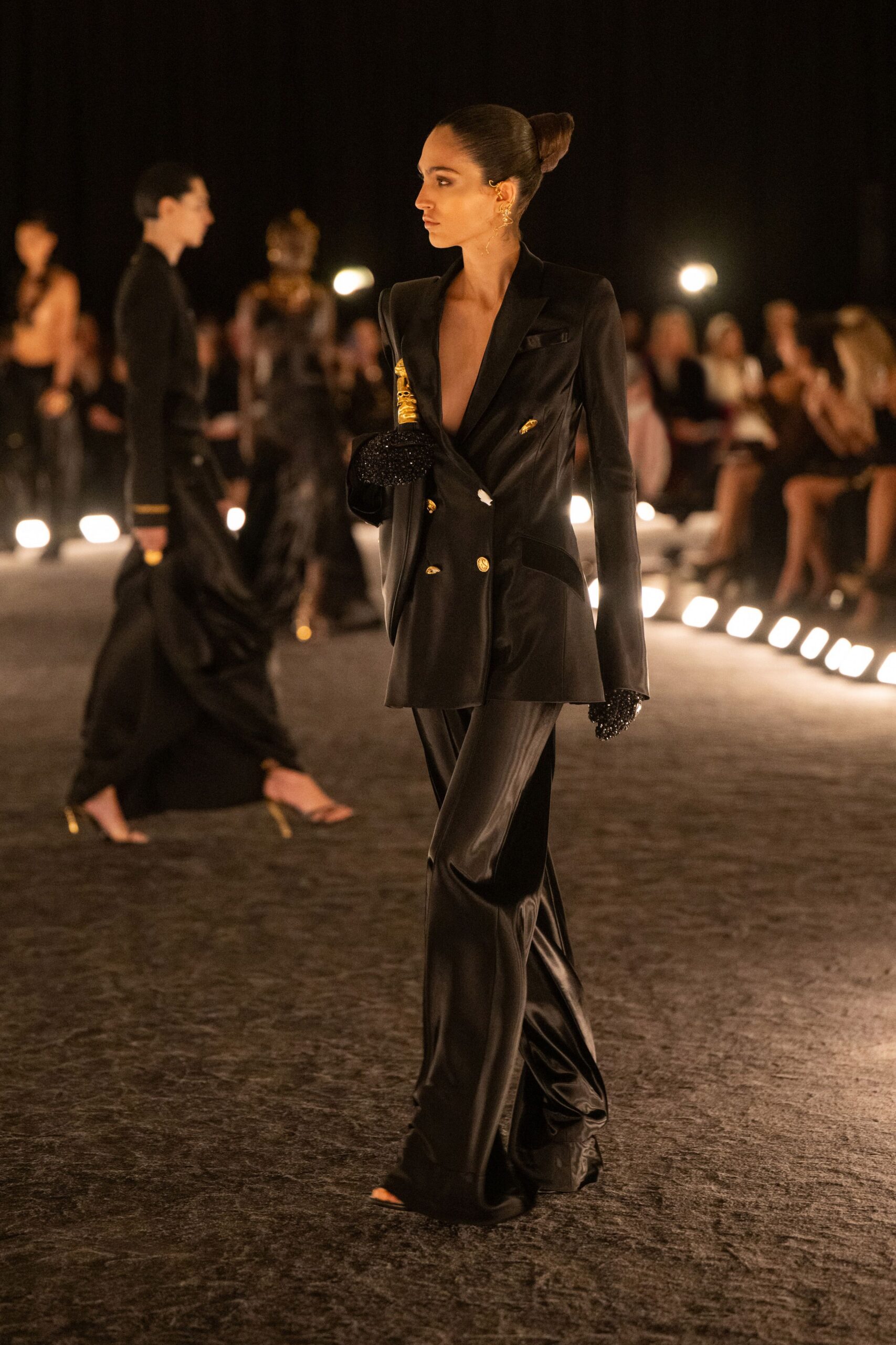black silk long-sleeve v-neck tailored buttoned blazer