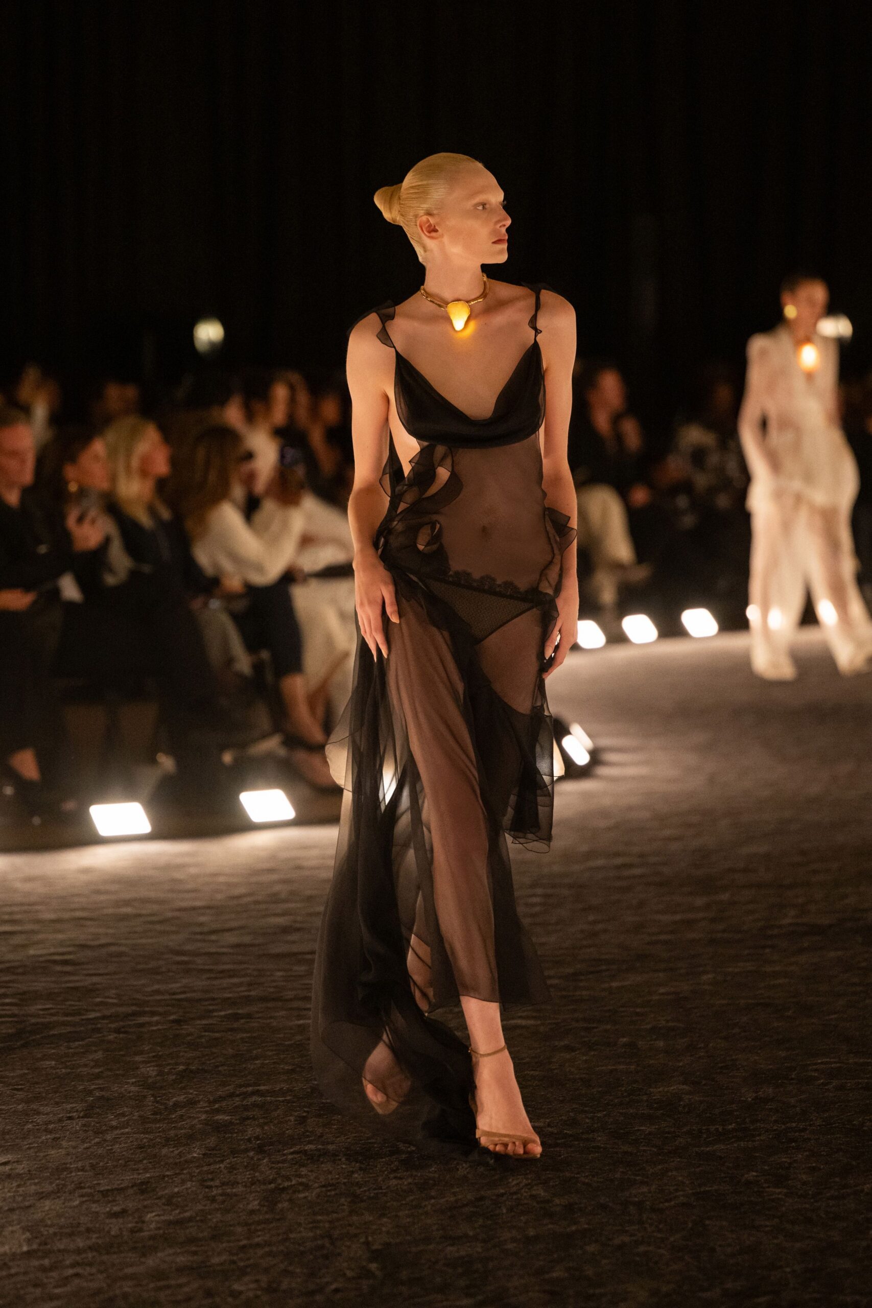 Schiaparelli Spring 2026 Ready-to-Wear Look 30