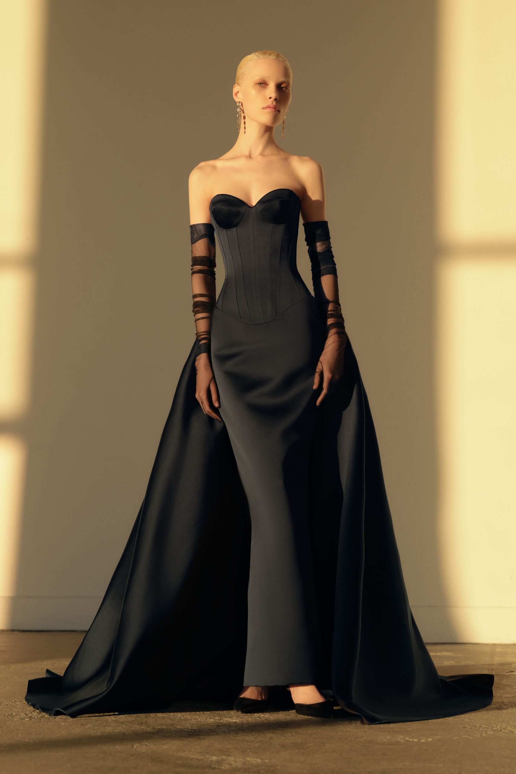 black silk fitted gloves