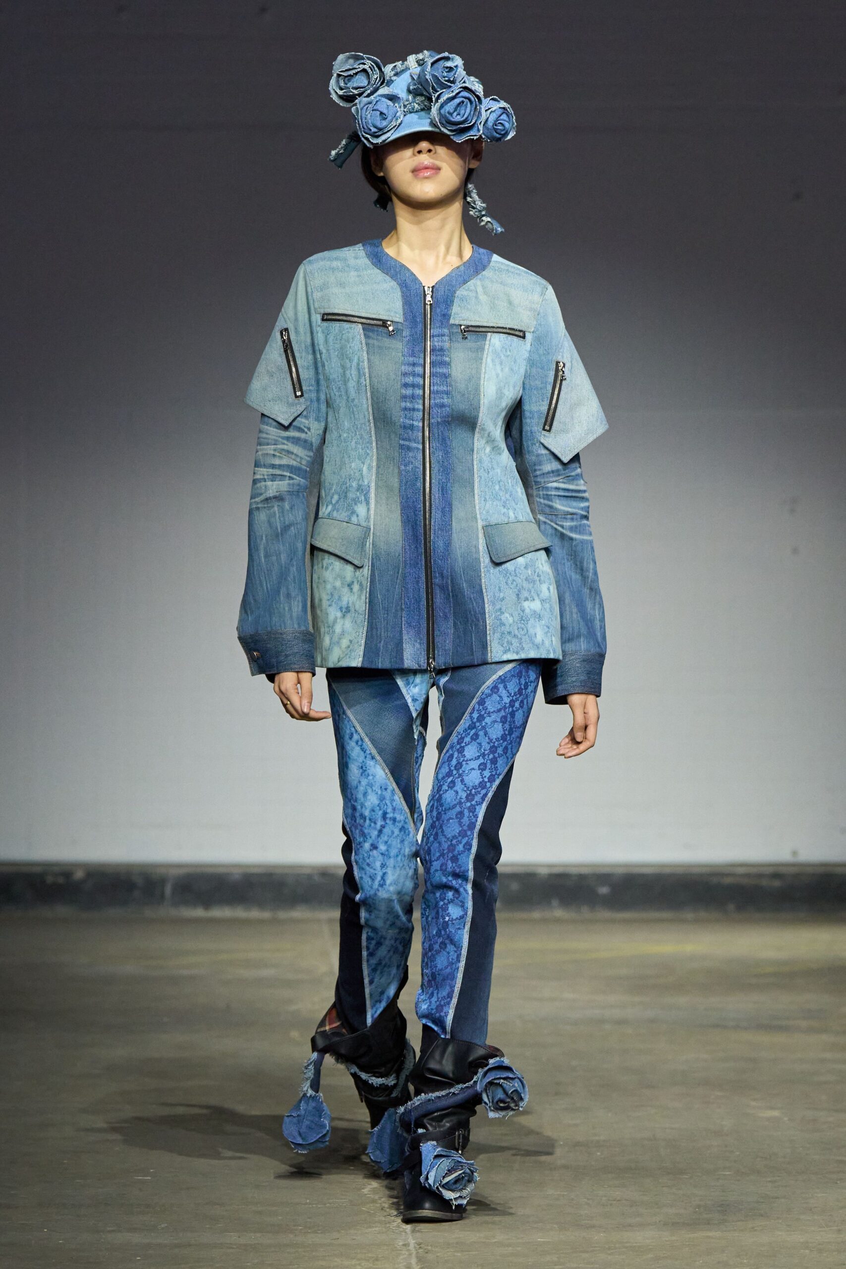 blue denim short-sleeve collared fitted zippered jacket