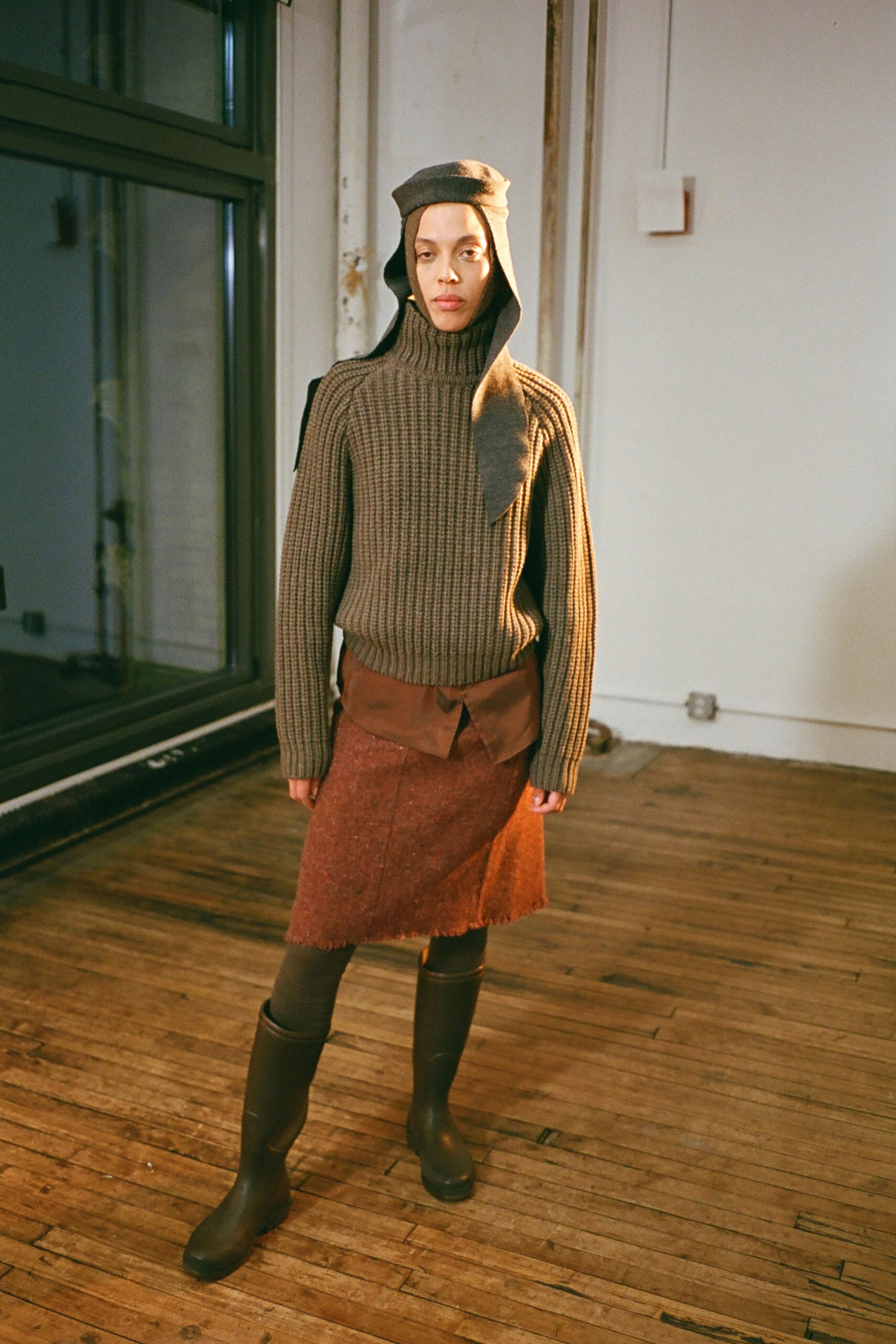 red wool fitted straight-leg skirt