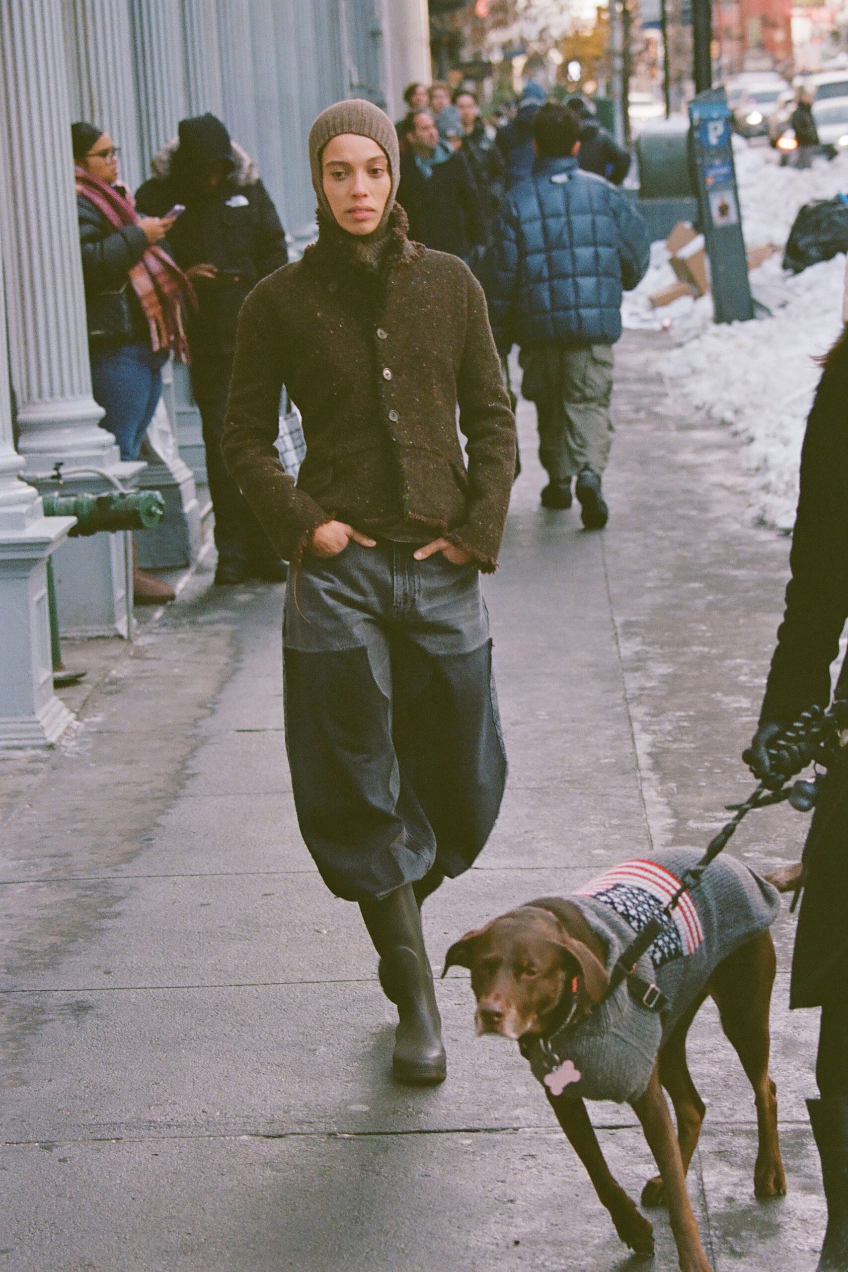brown wool long-sleeve collared fitted buttoned jacket