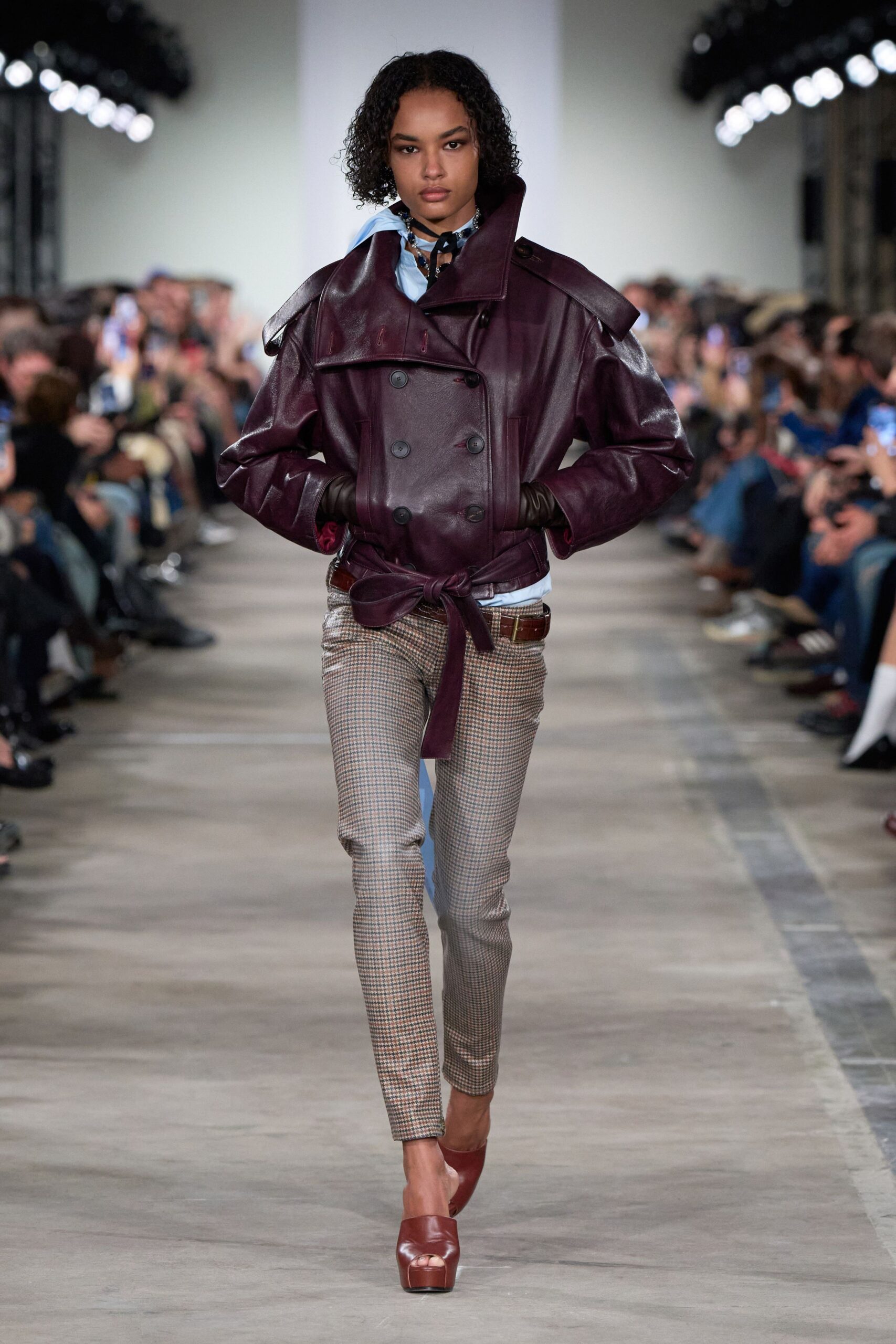 maroon leather long-sleeve collared fitted belted jacket