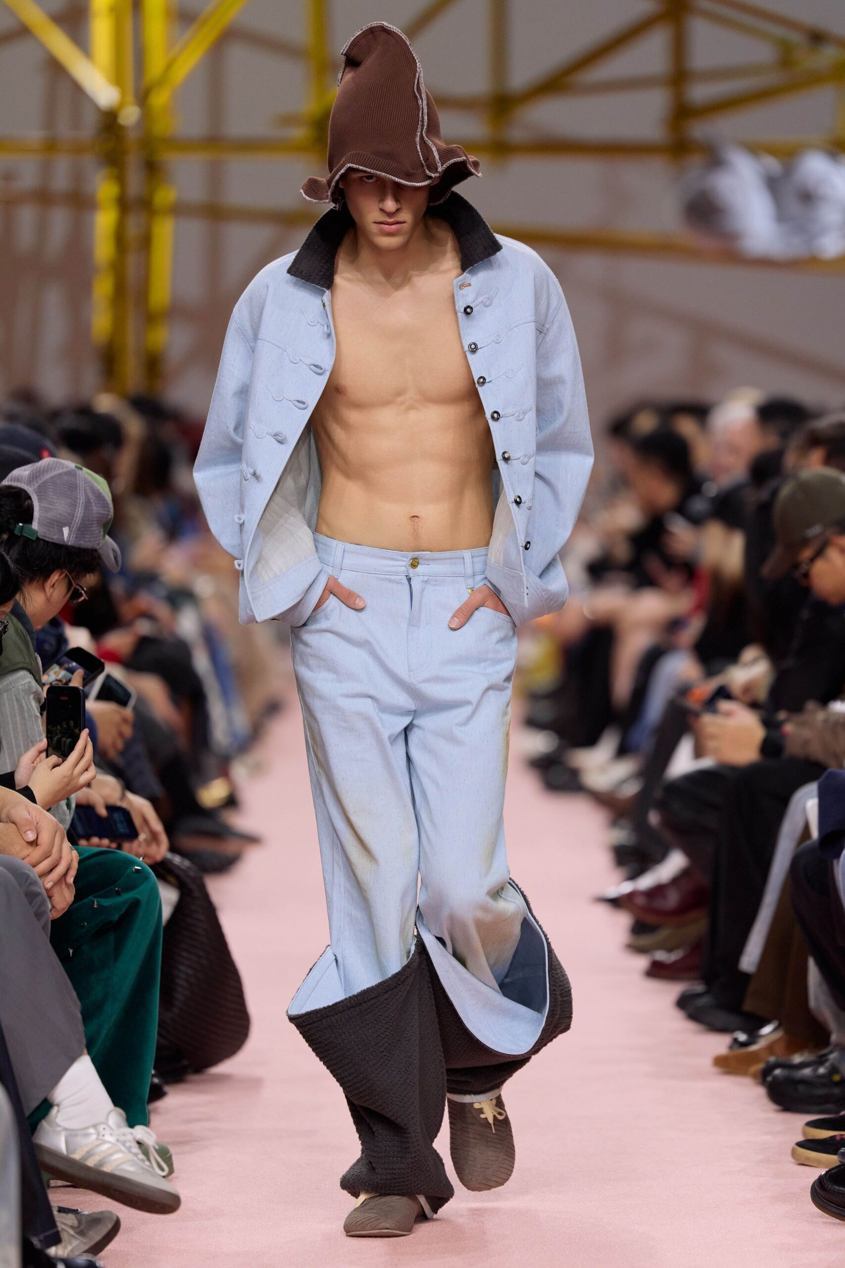 blue denim long-sleeve collared relaxed buttoned jacket