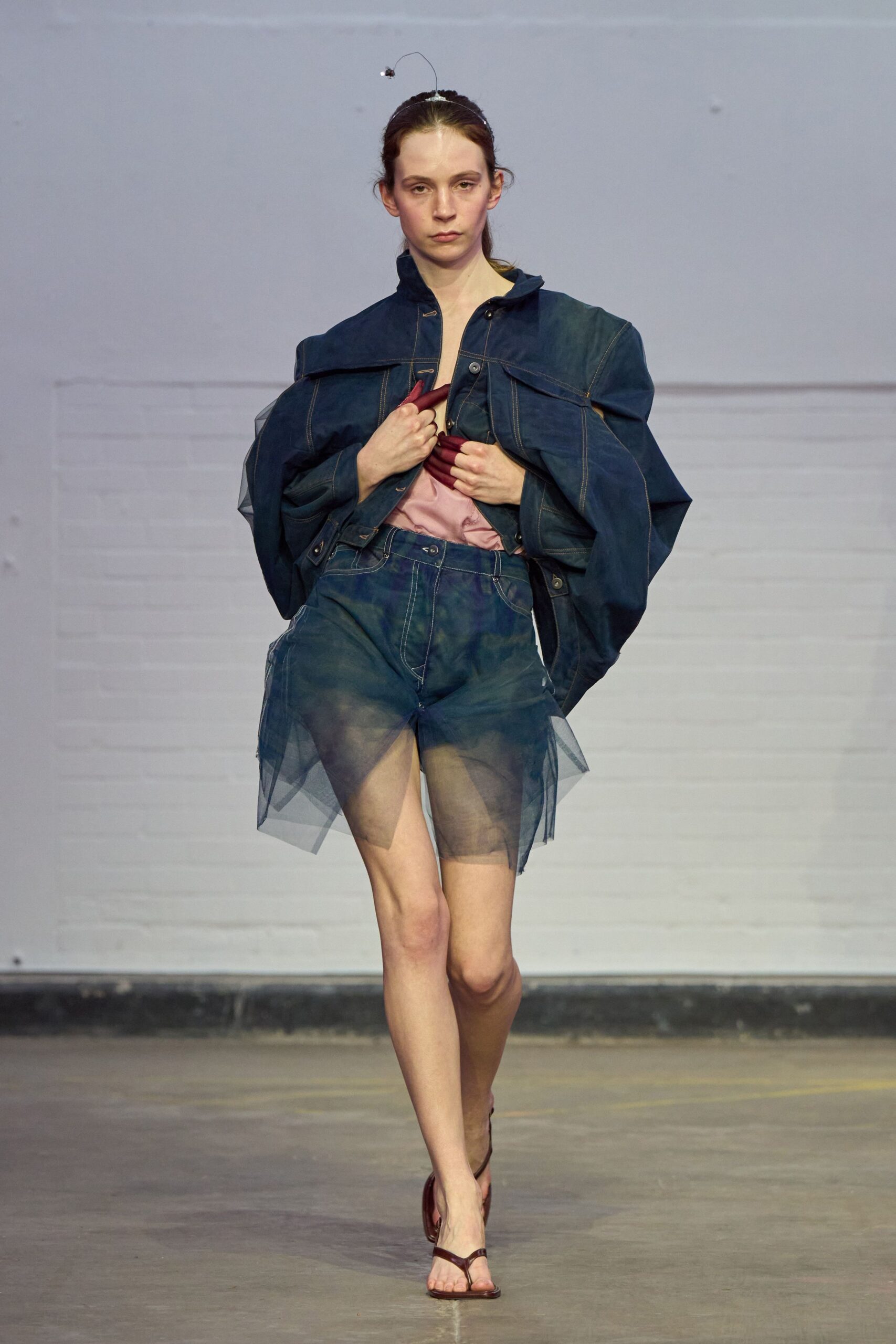 blue denim fitted pleated short shorts