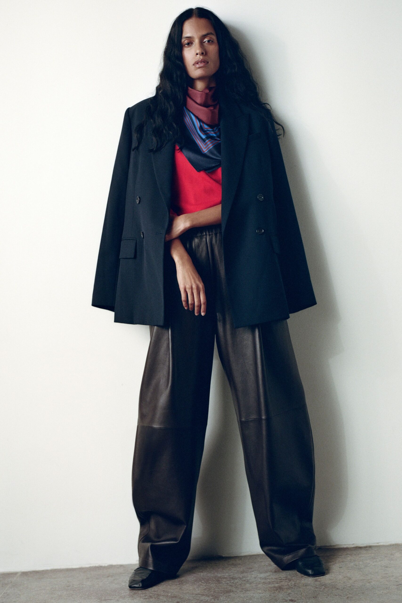 black wool long-sleeve double-breasted structured blazer
