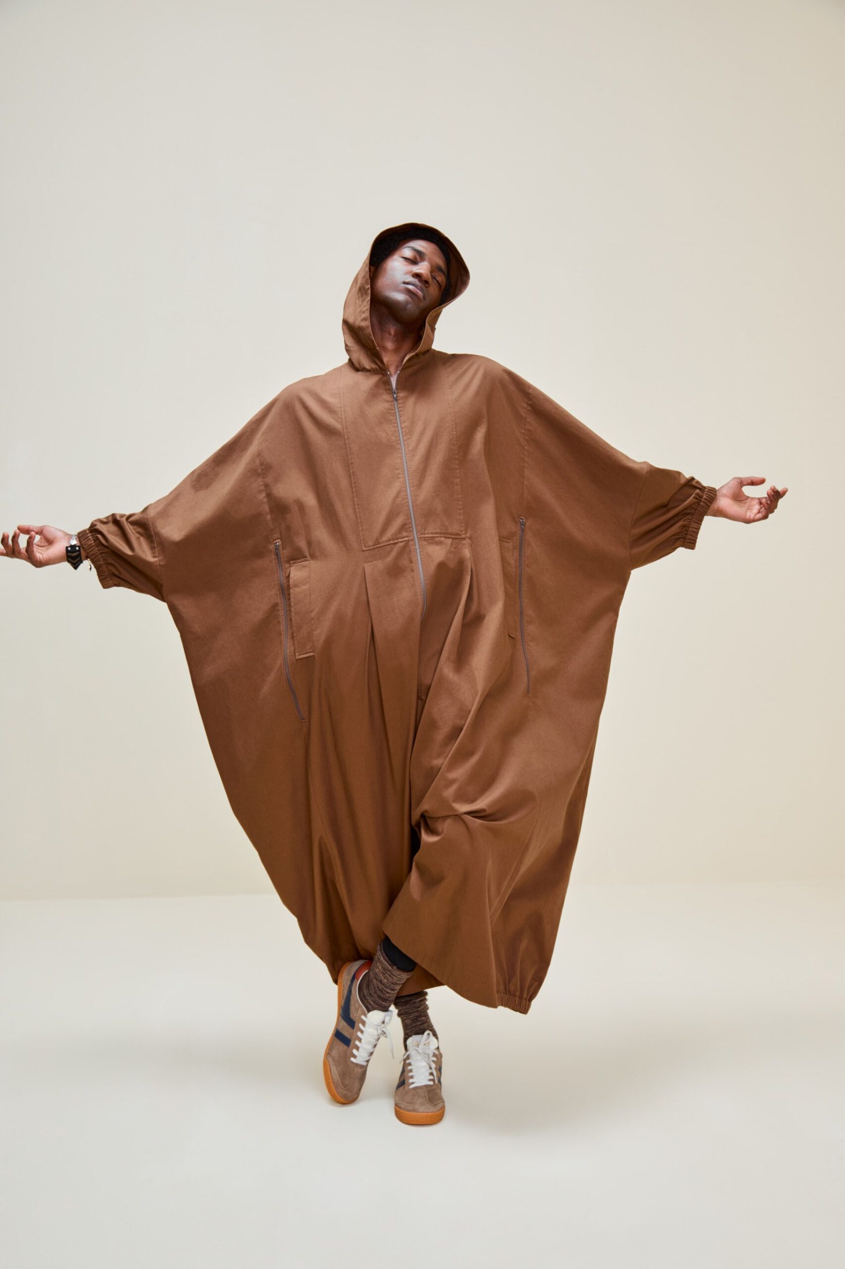 brown cotton hooded oversized zippered pleated jacket