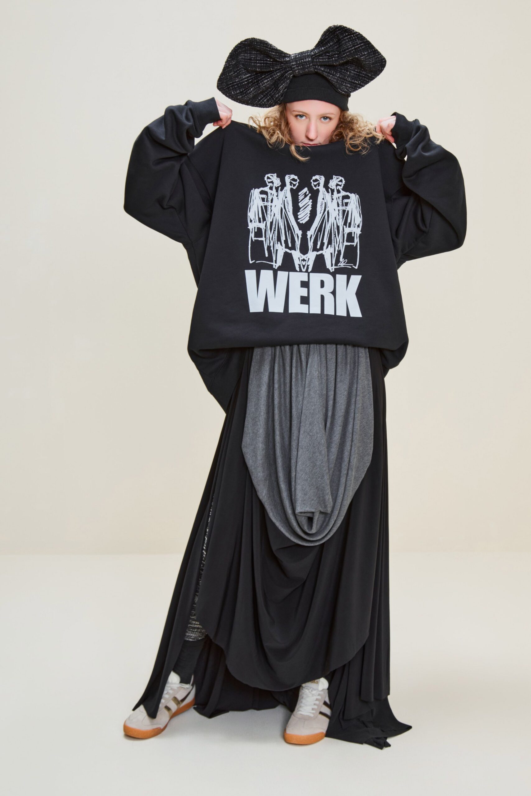 black cotton long-sleeve collared oversized printed sweater