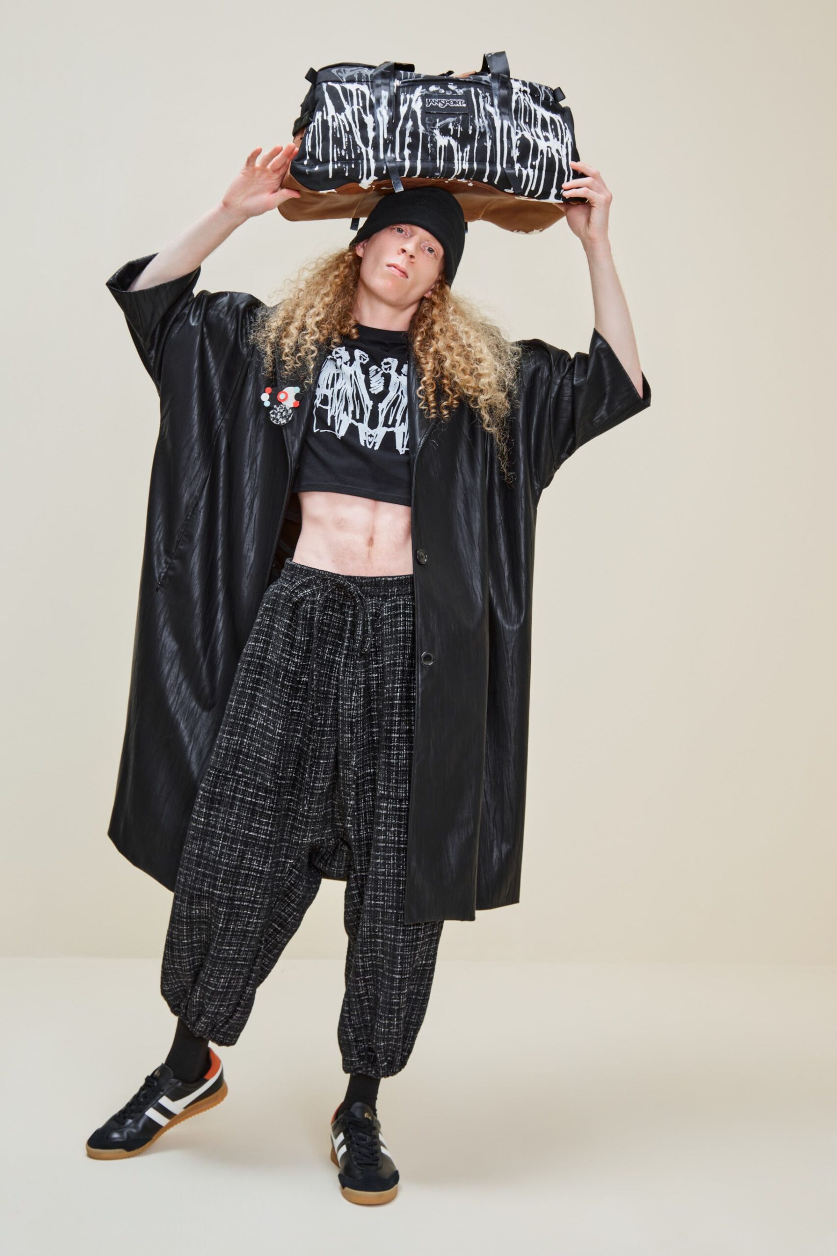 black cotton sleeveless fitted cropped top