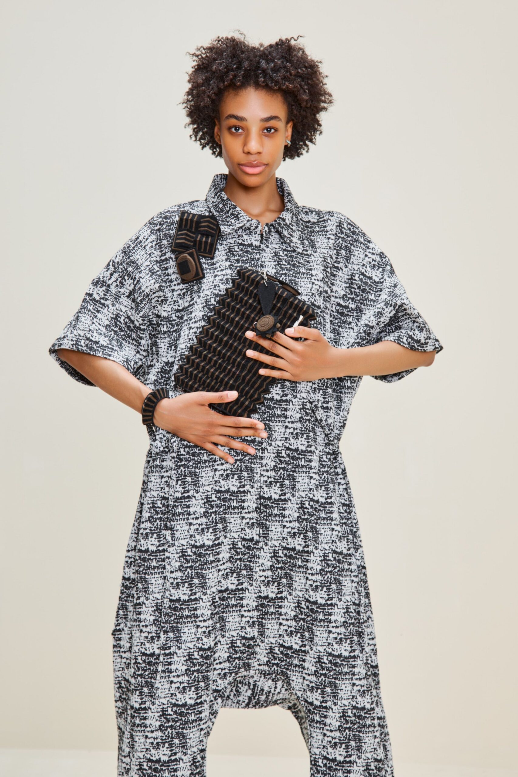 black cotton short-sleeve collared relaxed printed midi dress