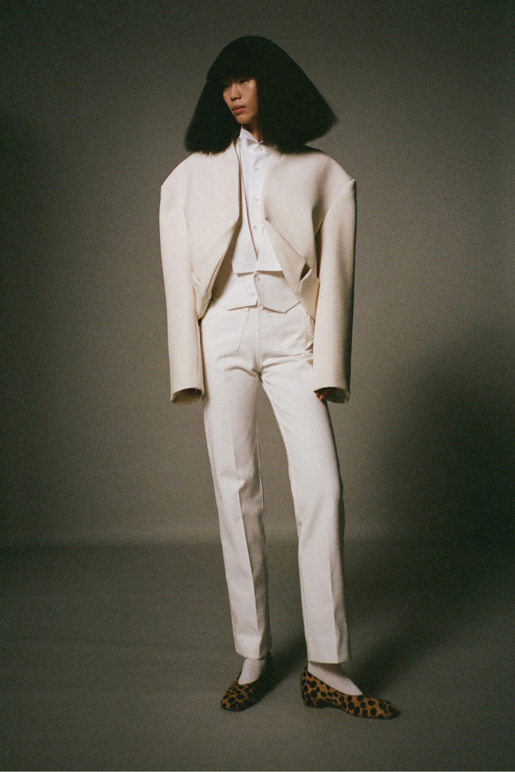white cotton long-sleeve collared oversized structured jacket