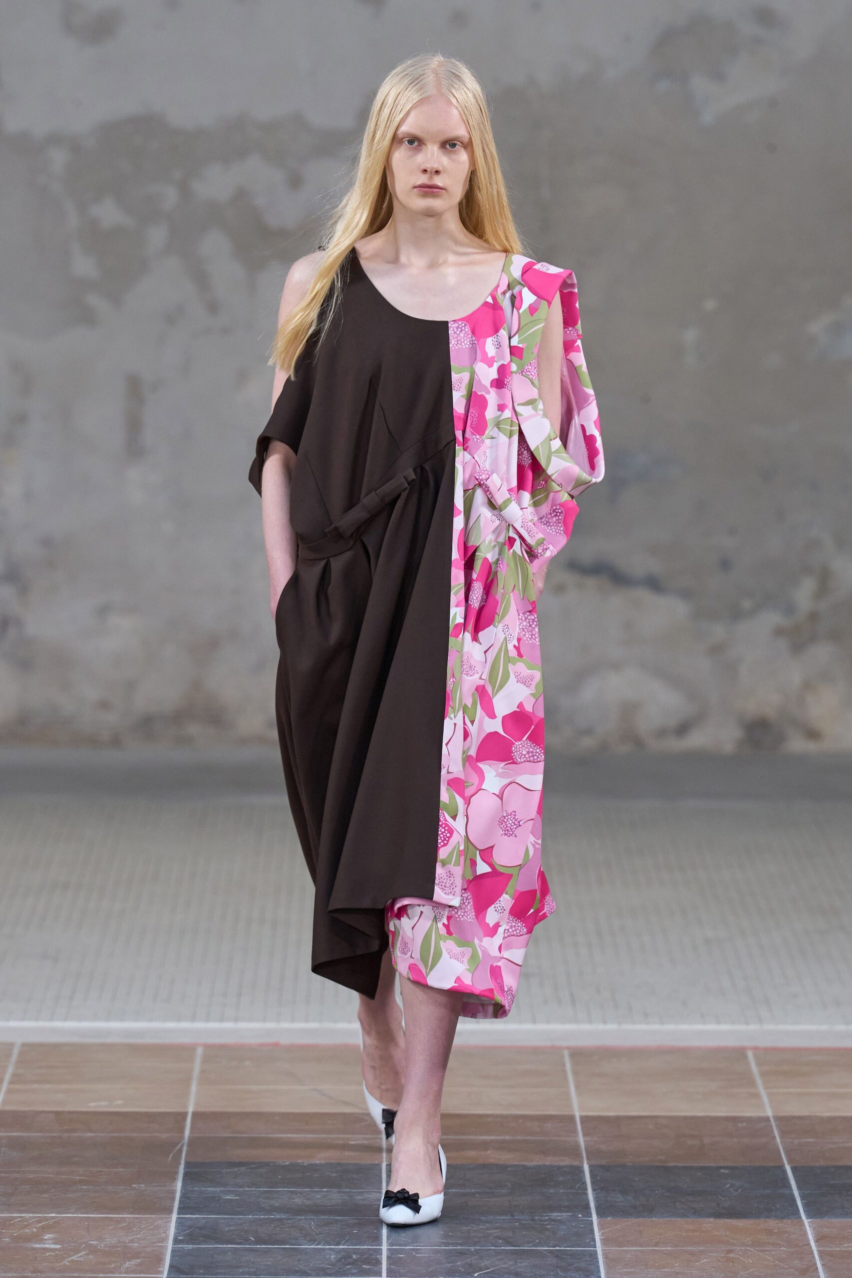 brown sleeveless asymmetric relaxed floral draped midi dress