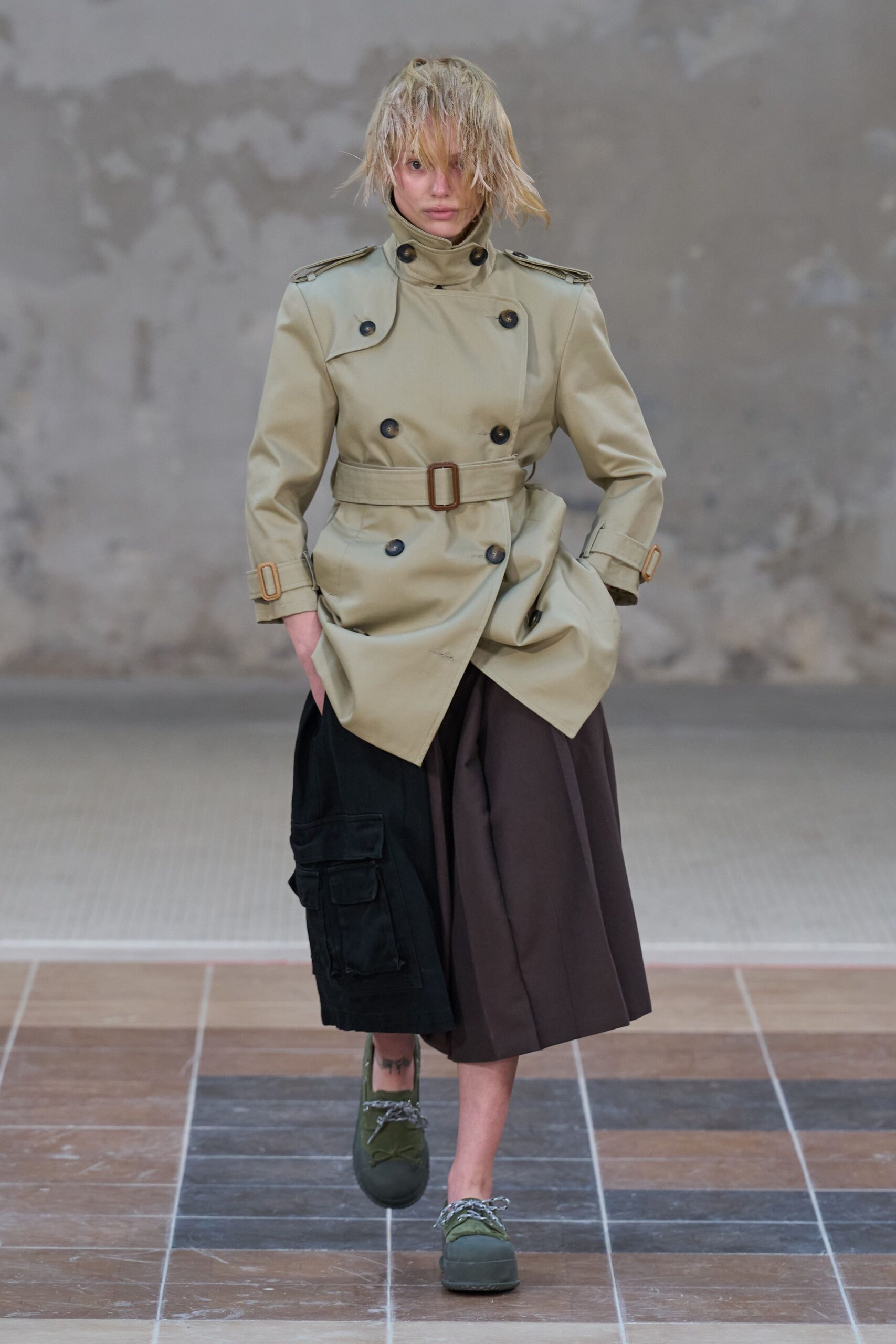 beige cotton long-sleeve collared tailored buttoned trench